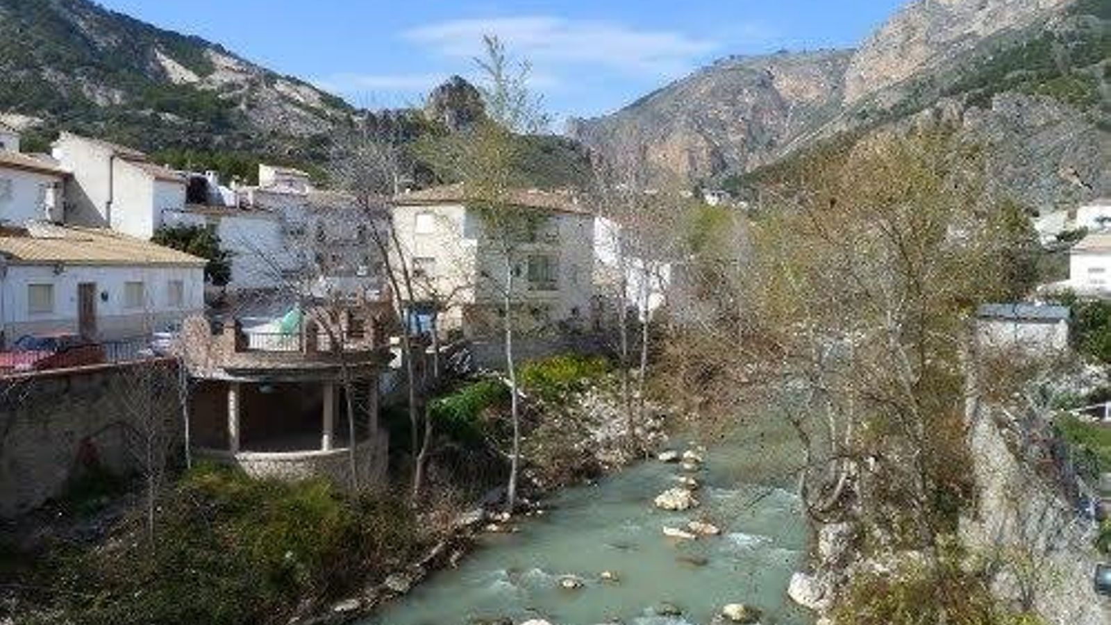 El río Velillos a su paso por Moclín.