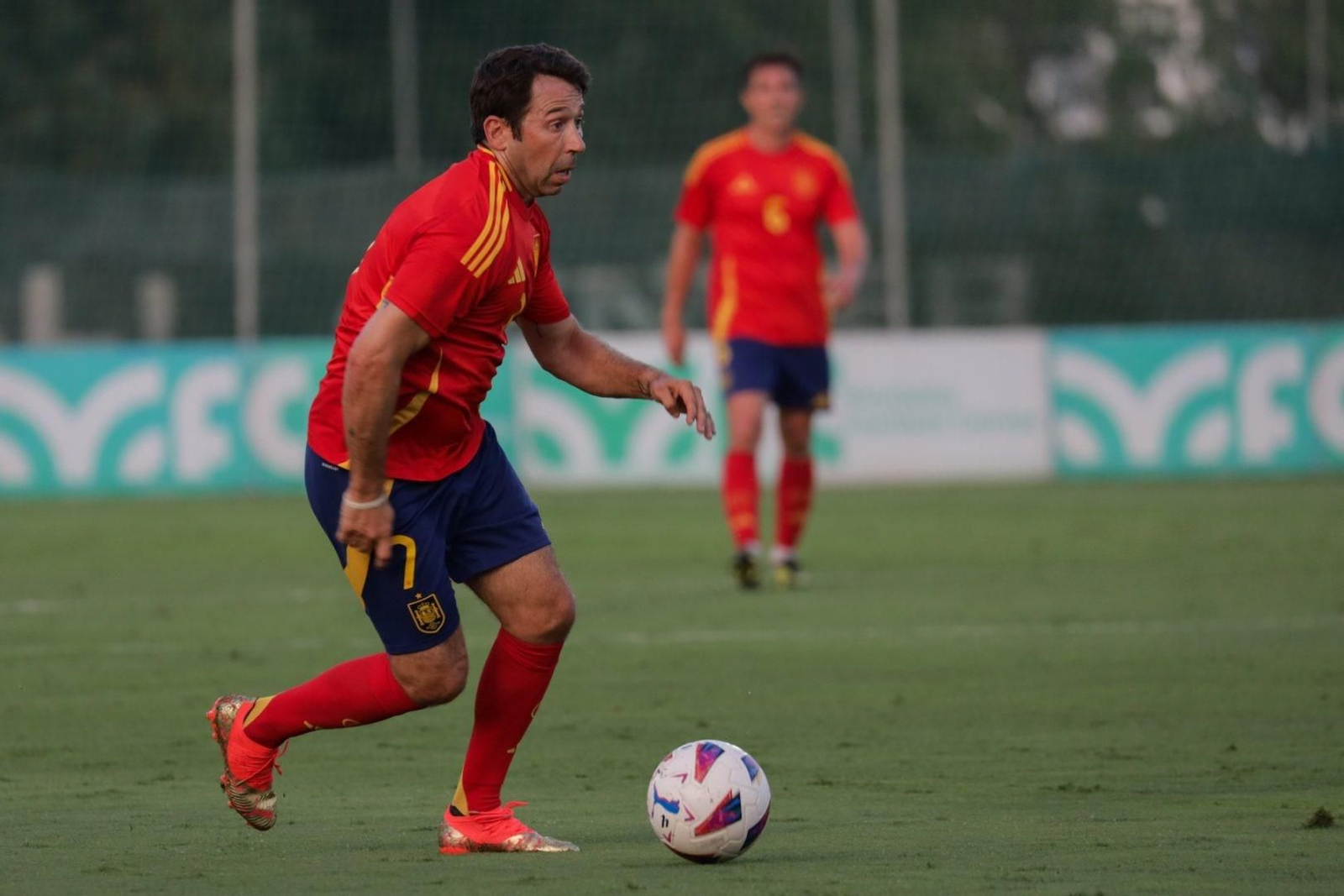 Leyendas e históricos en Marbella por una buena causa: Xavi, Marchena, Tamudo, Salva...