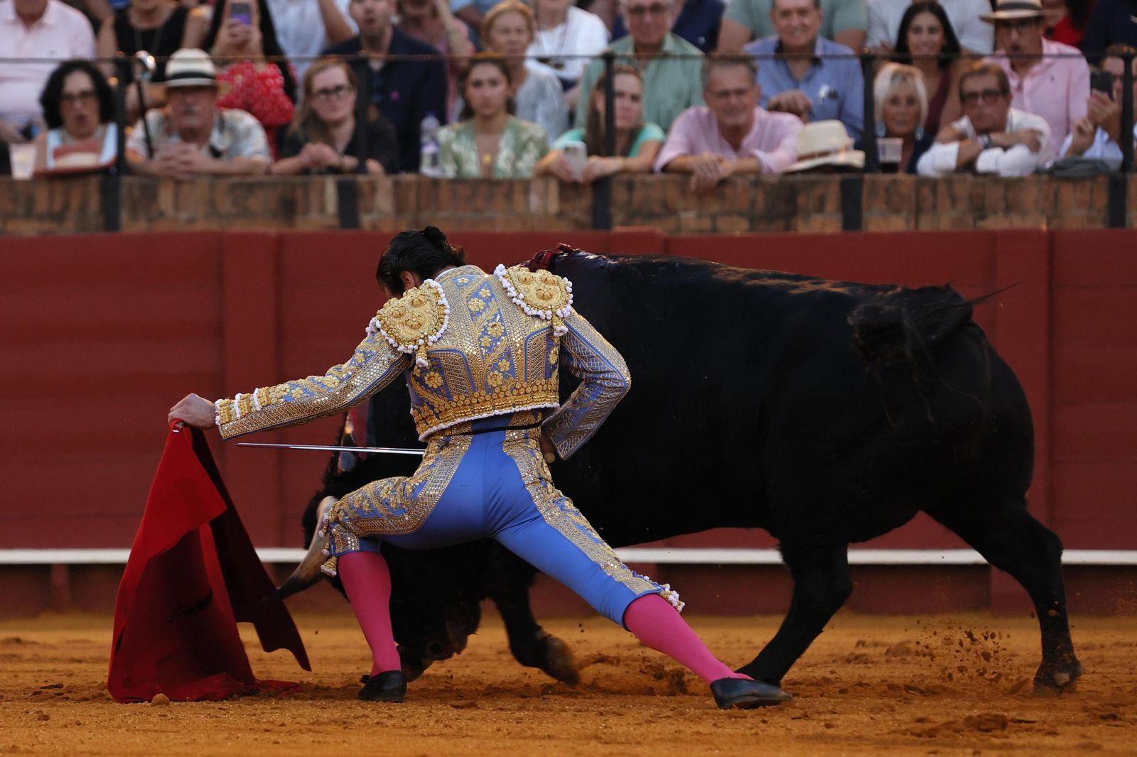 Las imágenes del primer festejo de San Miguel