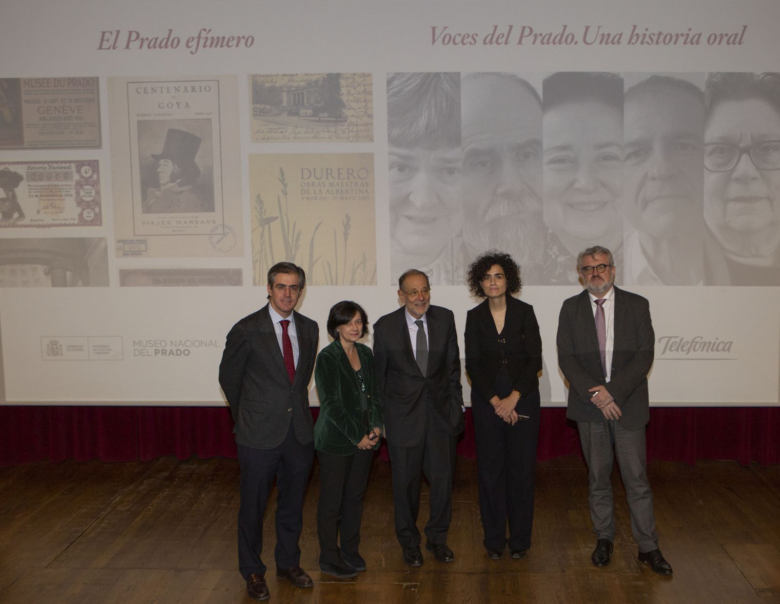 De izqda. a dcha., Rafael Fernández de Alarcón, director de marca, patrocinios y medios de Telefónica, S. A, María Luisa Cuenca, jefa de Área de Biblioteca, Archivo y Documentación del Museo Nacional del Prado y responsable del proyecto ‘Efímera’; Javier Solana, presidente del Real Patronato del Museo Nacional del Prado; Sonia Prior, titulado superior del Área de Comunicación del Museo Nacional del Prado y responsable del proyecto ‘Voces del Prado’ y Miguel Falomir, director del Museo Nacional del Prado.