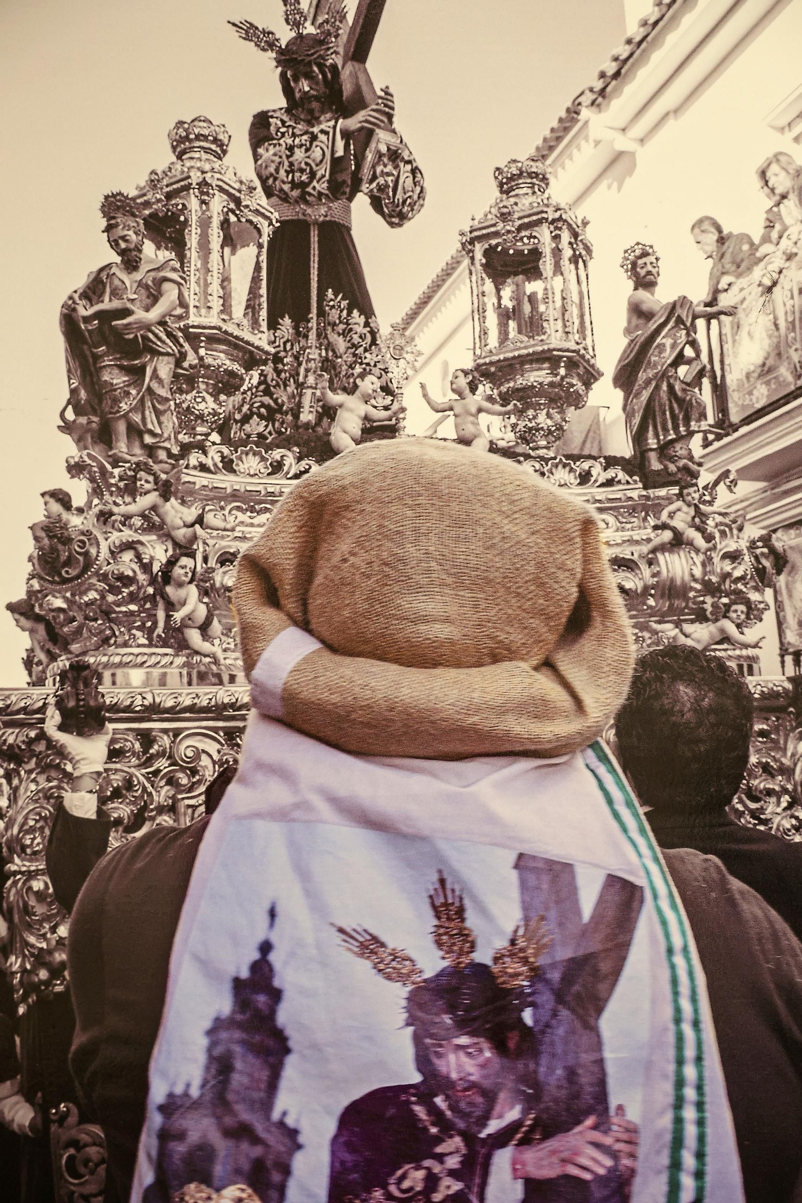 Inauguración de la Exposición de fotografías Huelva, provincia cofrade de Huelva Información en la Diputación de Huelva