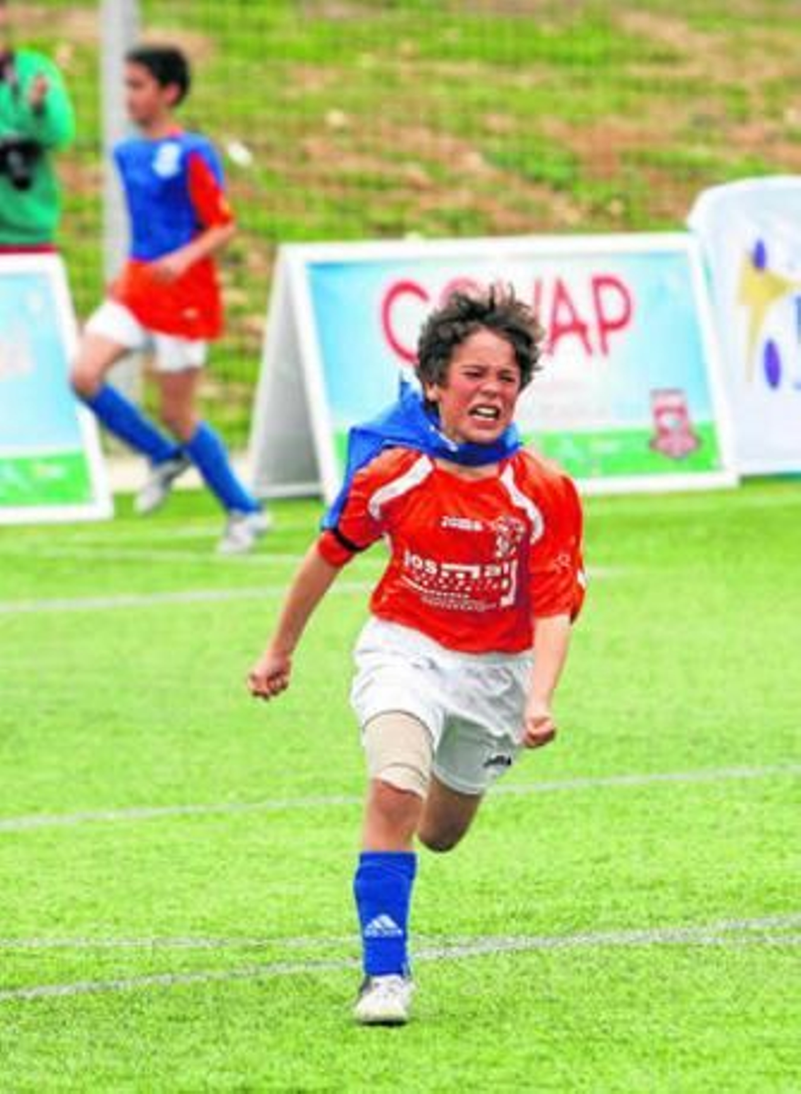 Es muy importante beber antes, durante y después de la práctica deportiva.