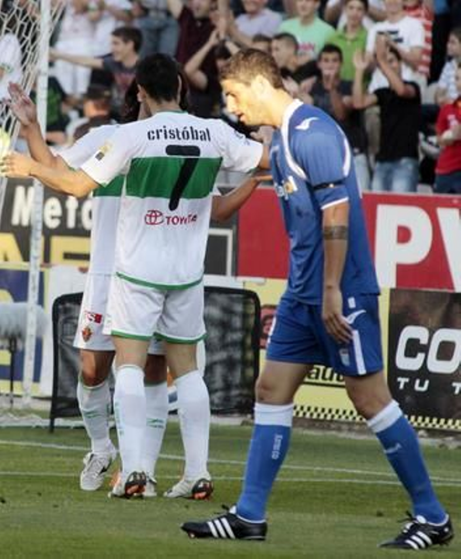 El Xerez cae goleado en Elche y no jugará la promoción (4-1). / LOF