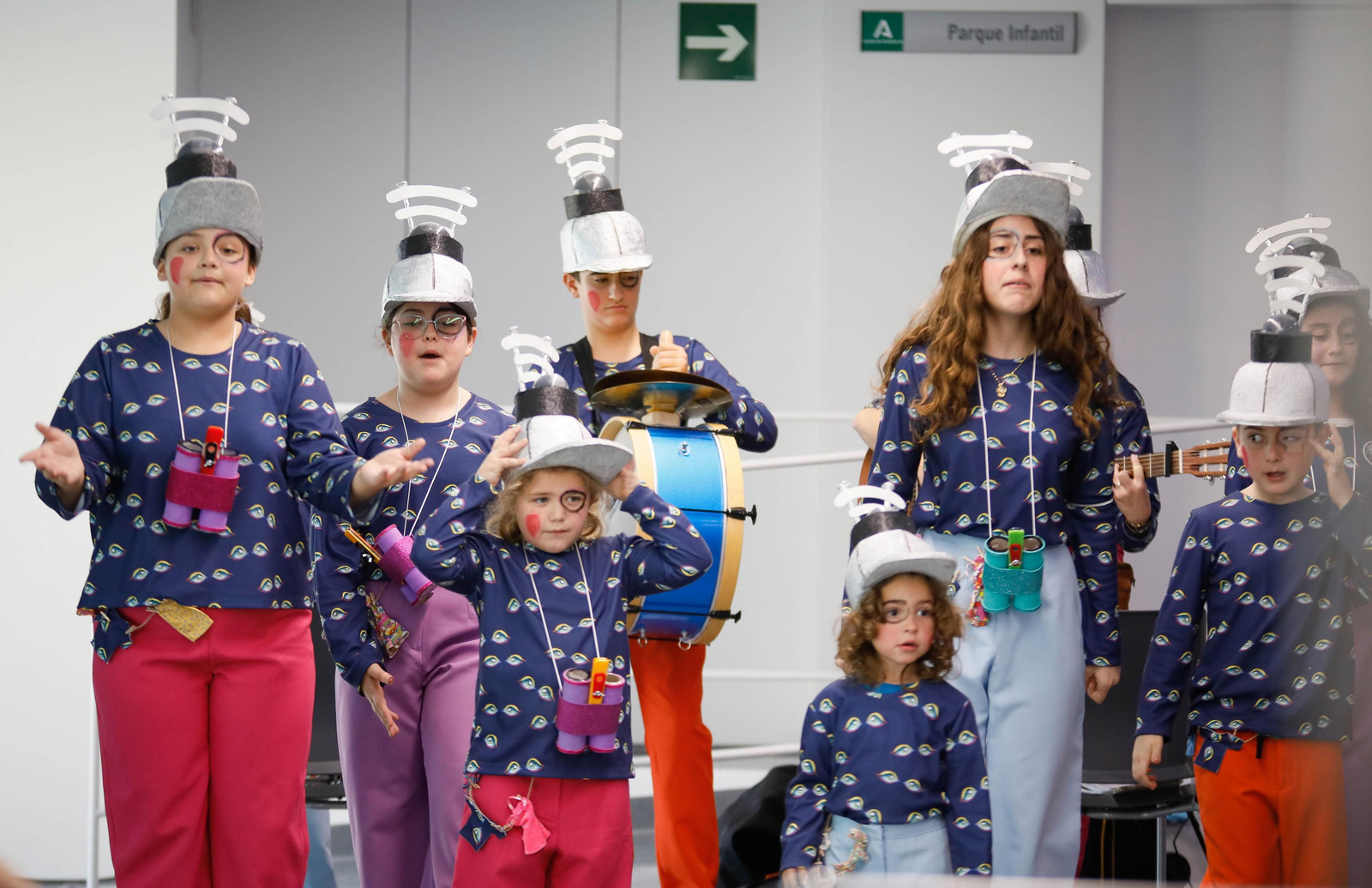 Carnaval para los niños y niñas del hospital Materno Infantil de Almería contado en imágenes