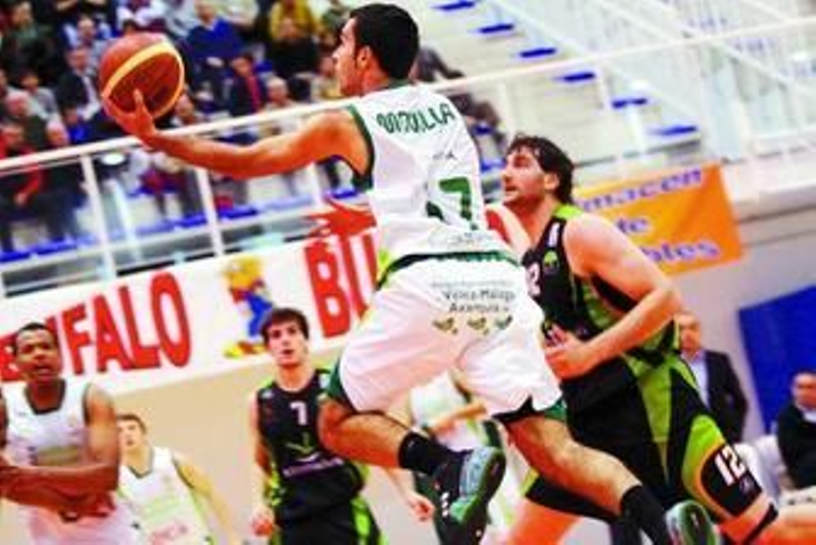 Movilla ejecuta una bandeja en una imagen de archivo.