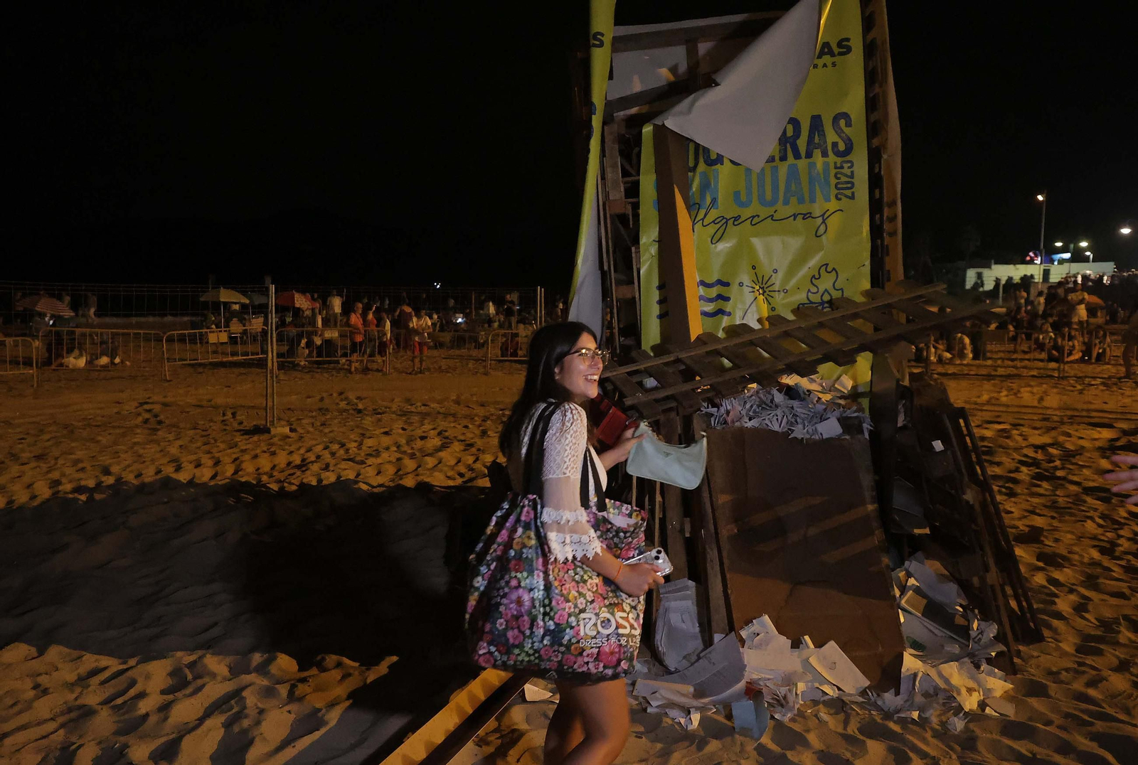 Fotos de la noche de San Juan en la playa de Getares de Algeciras