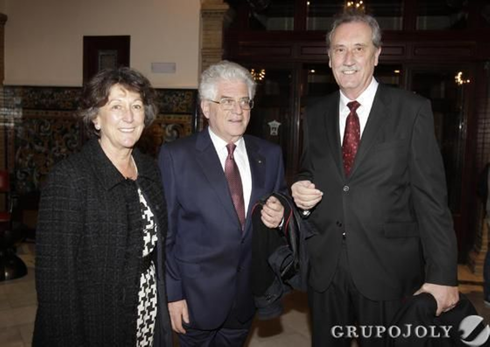 María González Gómez; el catedrático de Genética Enrique Cerdá y el catedrático de Física Manuel Lozano. / Reportaje gráfico: Antonio Pizarro, Juan Carlos Muñoz y Juan Carlos Vázquez