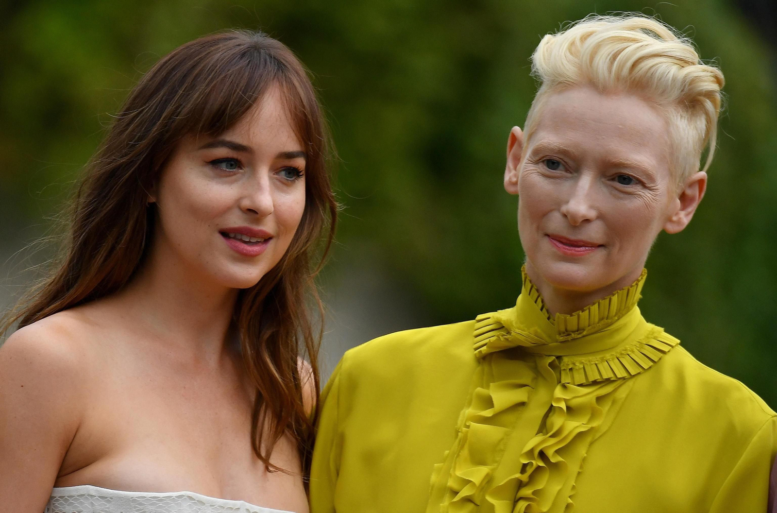 Dakota Johnson y Tilda Swinton, protagonistas de 'Suspiria'.