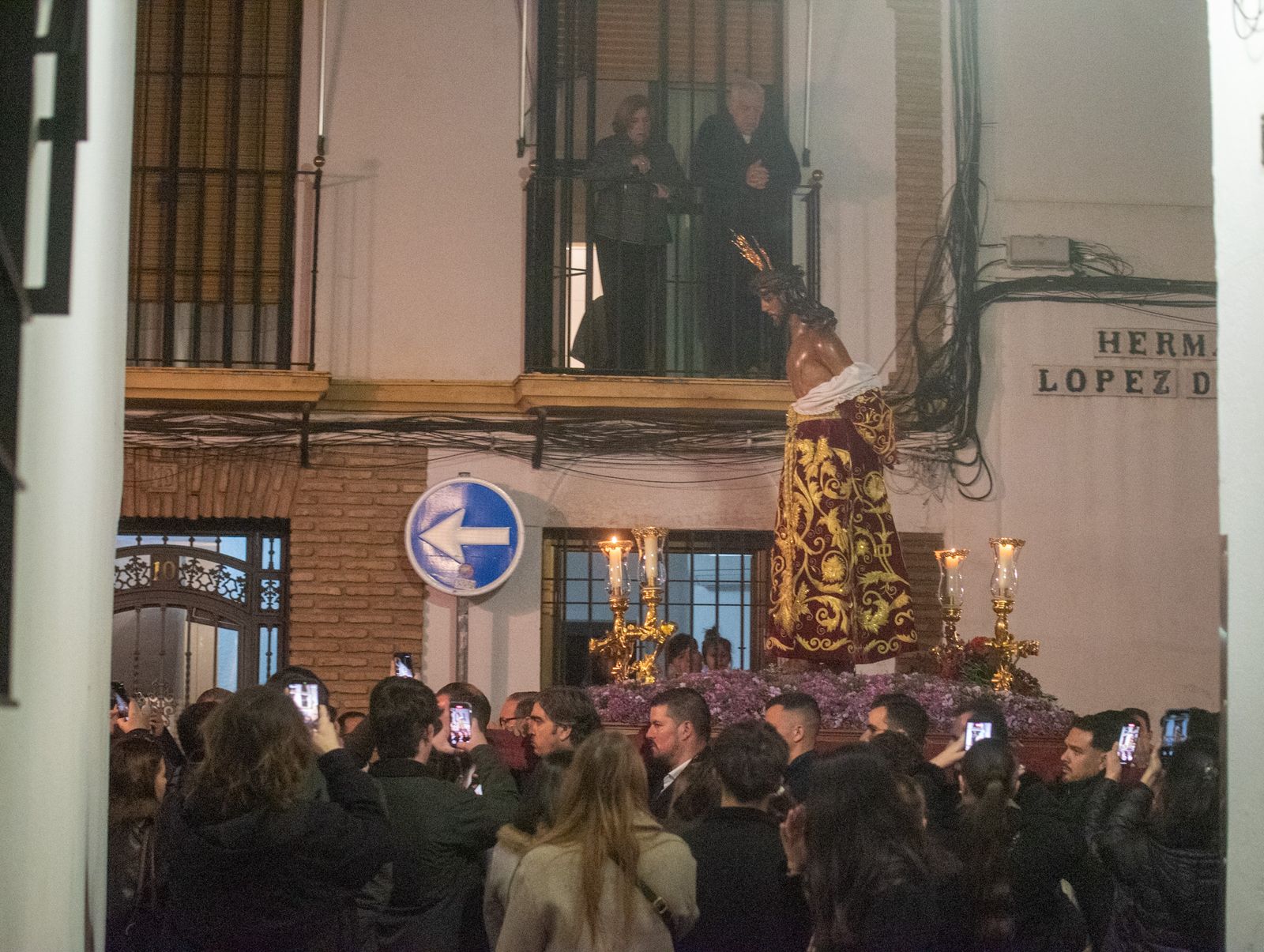El vía crucis del Señor de las Penas en el Miércoles de Ceniza de Córdoba, en imágenes