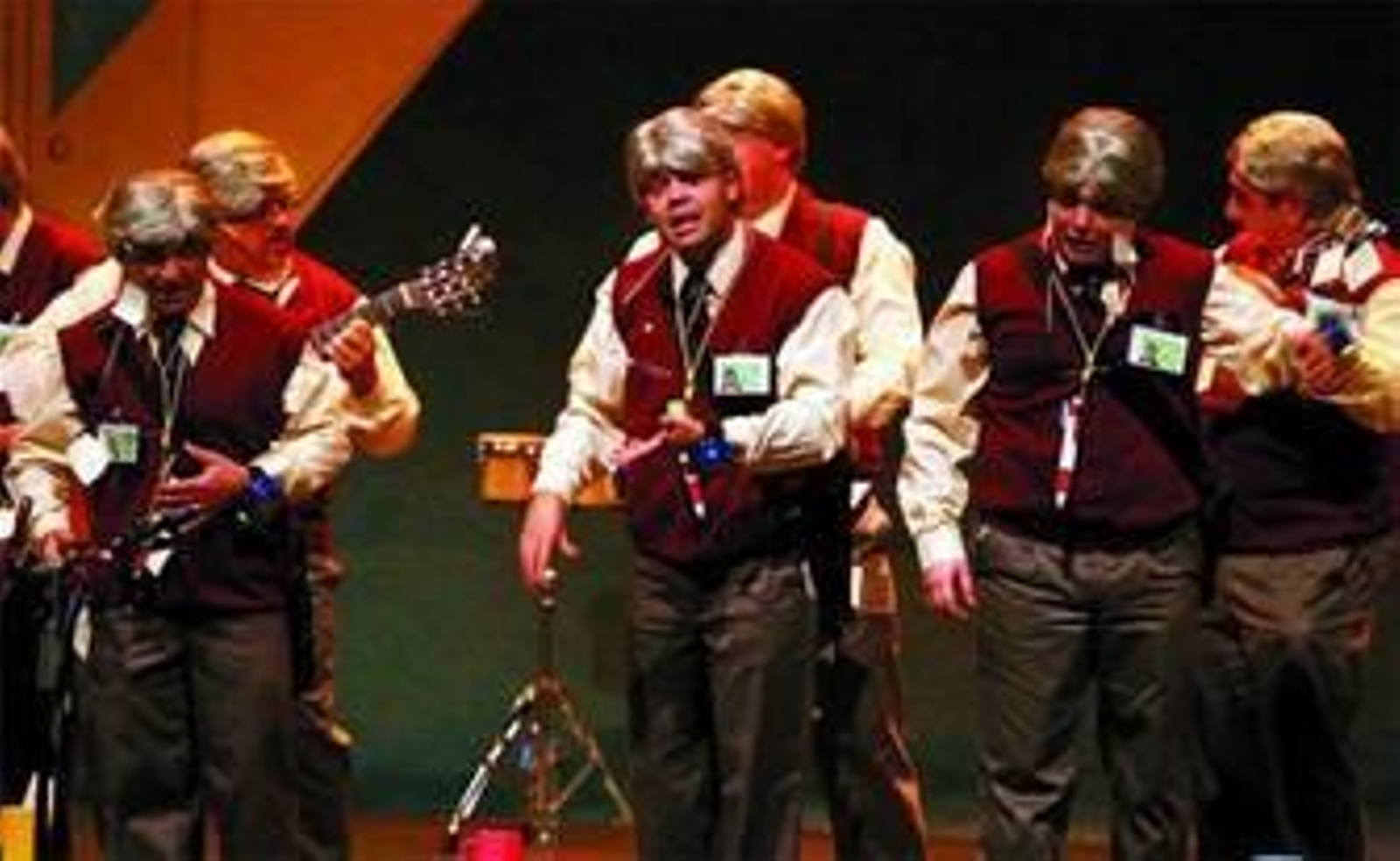 La murga '¿Y a qué hora salgo yo?', primera agrupación en actuar en el concurso. La murga '¿Y a qué hora salgo yo?', primera agrupación en actuar en el concurso.