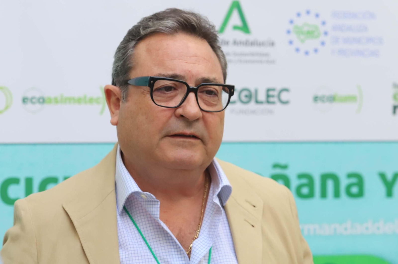 Imágenes de la presentación de la campaña 'La Hermandad del Reciclaje. Recicla por Doñana y la Tierra'