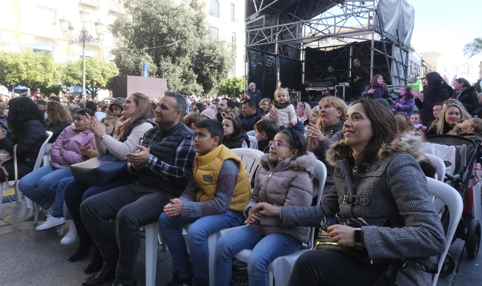 La fiesta infantil de Fin de Año en la plaza de las Tendillas de Córdoba, en imágenes