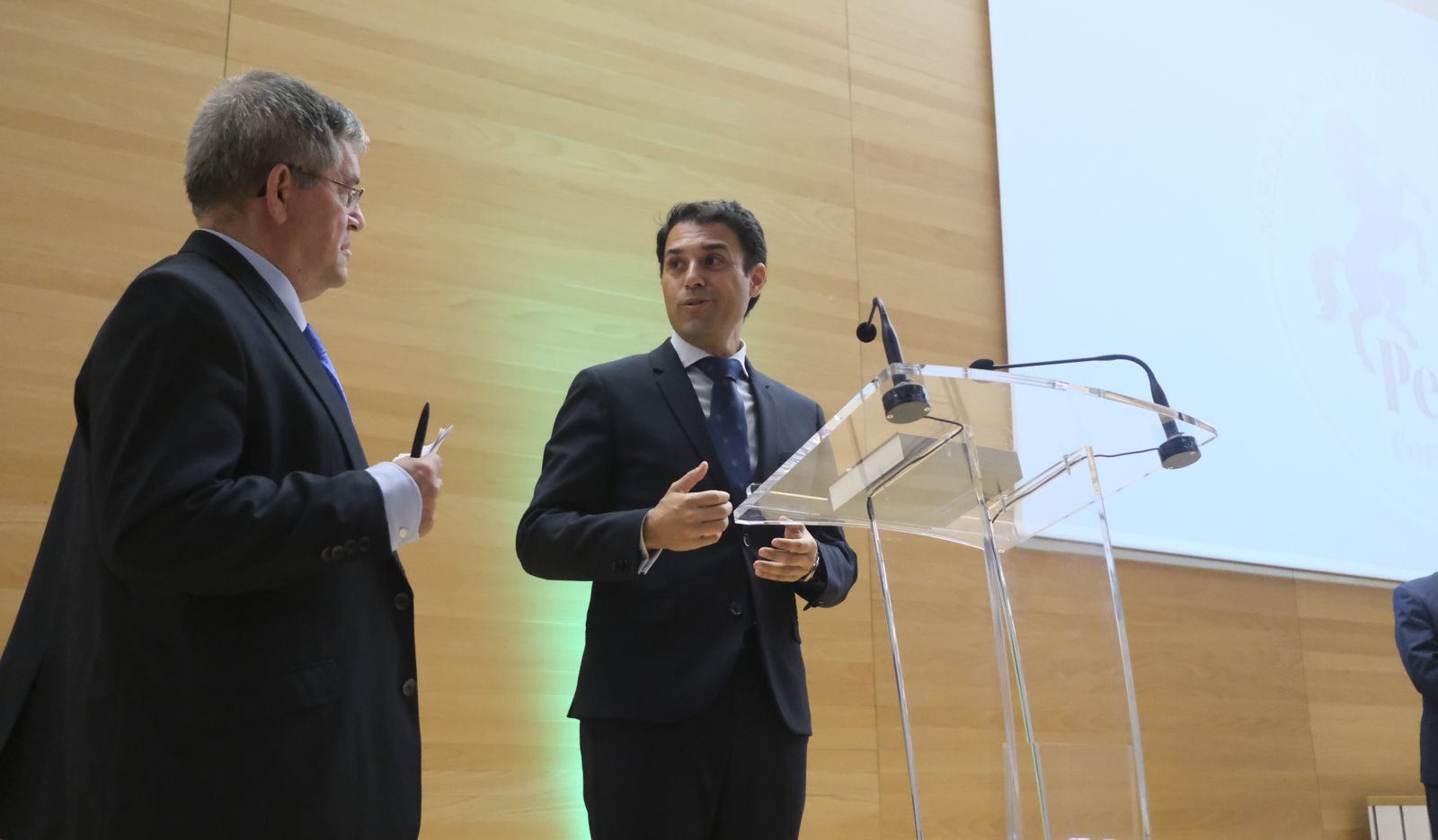 La entrega de medallas extraordinarias de las Peñas de Córdoba, en fotografías