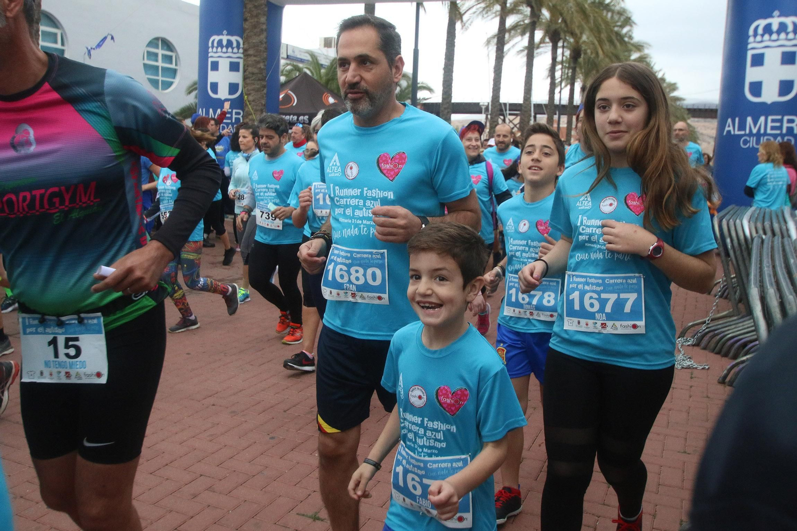 Galería gráfica de la 'RUNNER FASHION CARRERA AZUL POR EL AUTISMO'