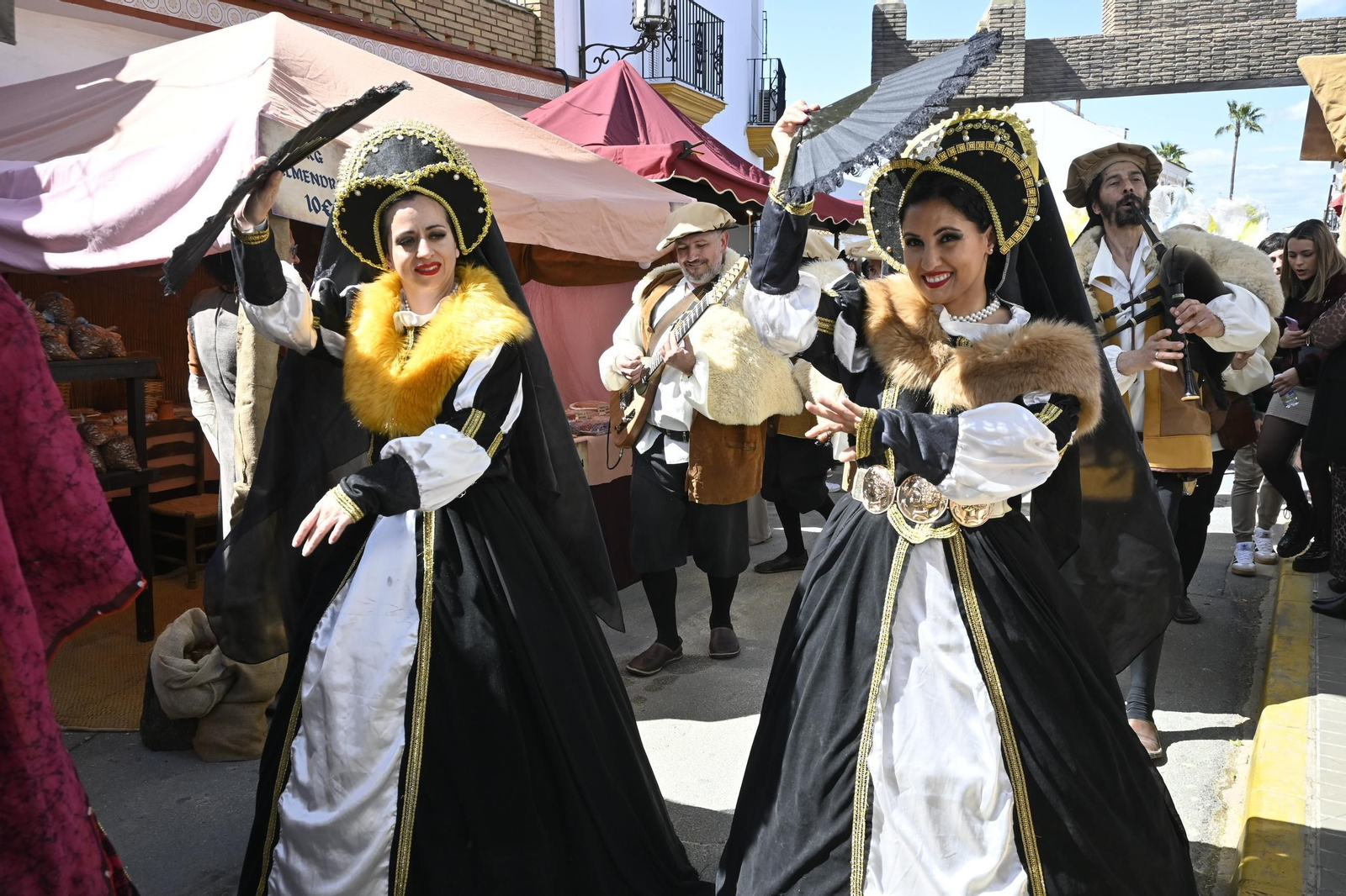 Las mejores imágenes de la Feria Medieval del Descubrimiento en Palos de la Frontera 2025