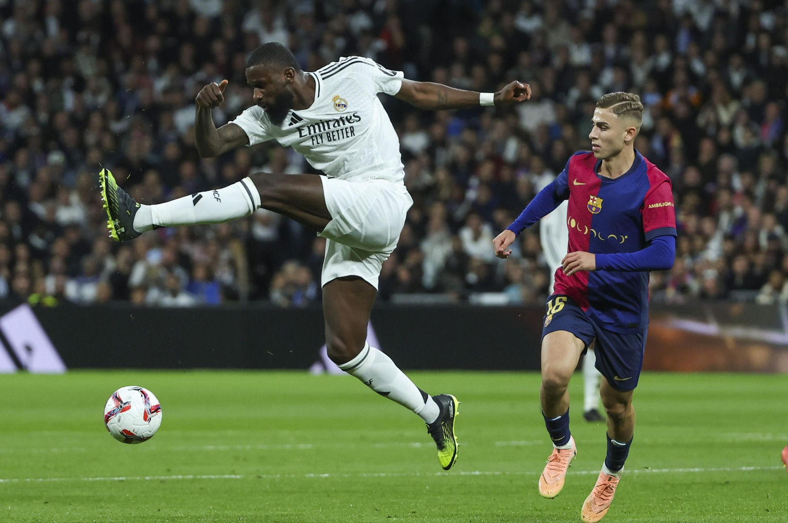 La prolongación del Real Madrid - Barcelona: todas las fotos