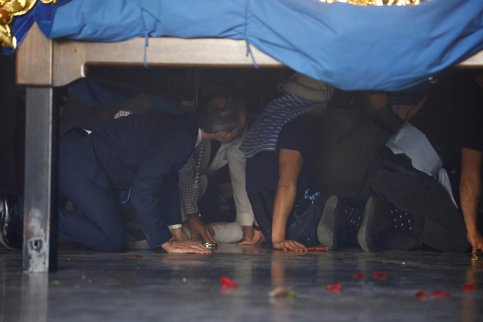 Domingo de Resurrección en Córdoba: la procesión de la hermandad del Resucitado, en imágenes