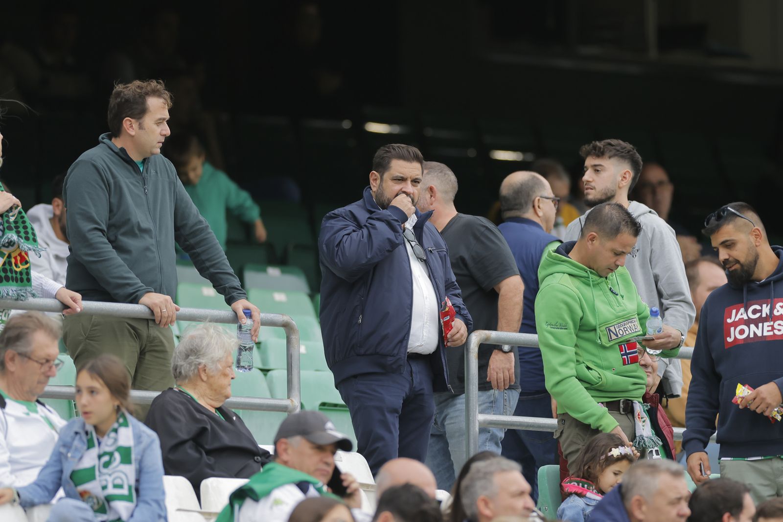 Búscate en las fotos del Betis-Mallorca