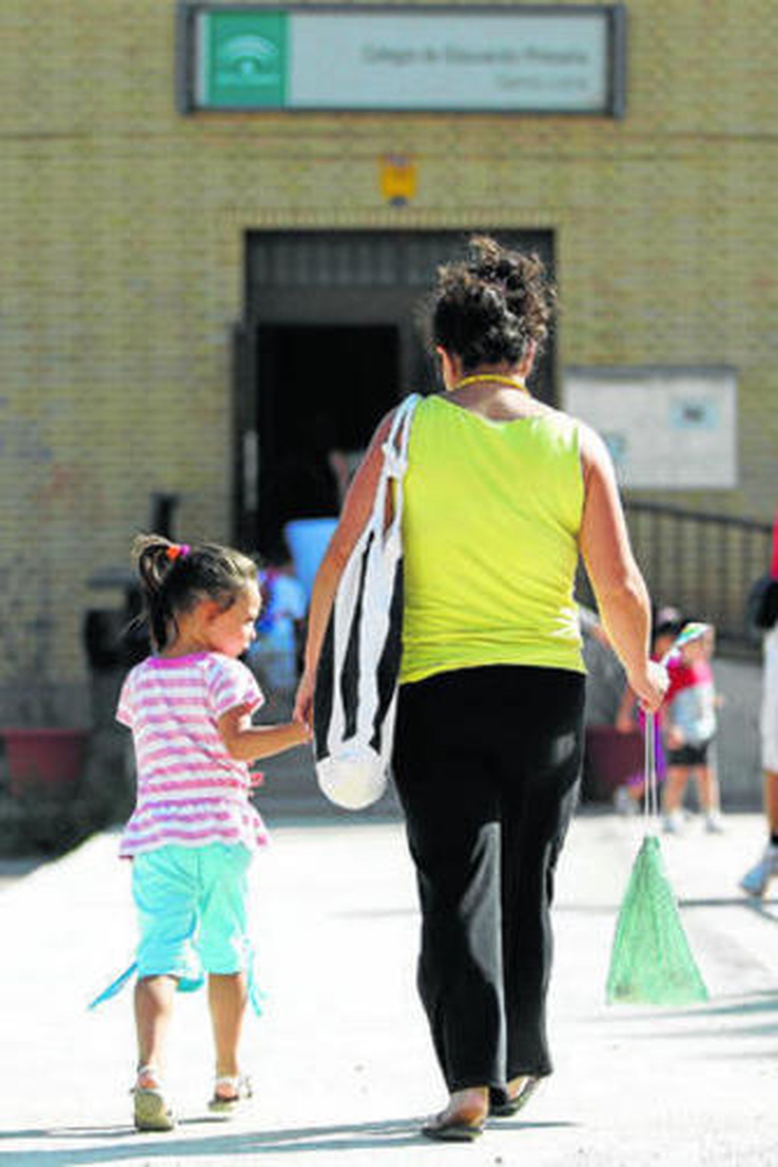 Los escolares vuelven con ilusión de sus vacaciones de verano.