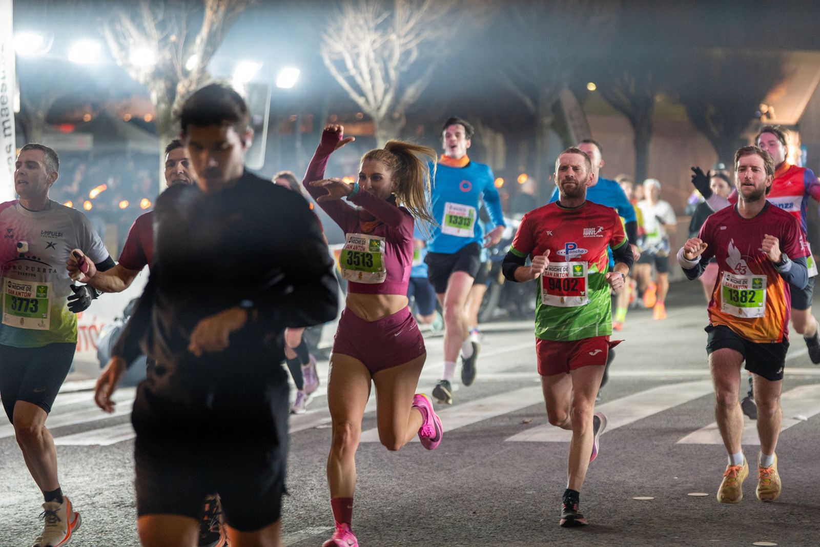 En imágenes: búscate en tu llegada a meta de la Carrera de San Antón 2026 (6)