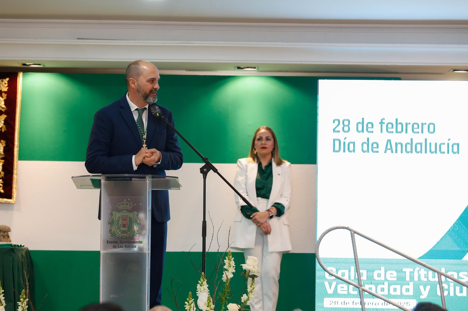 Fotos de la entrega de los reconocimientos por el Día de Andalucía en Los Barrios
