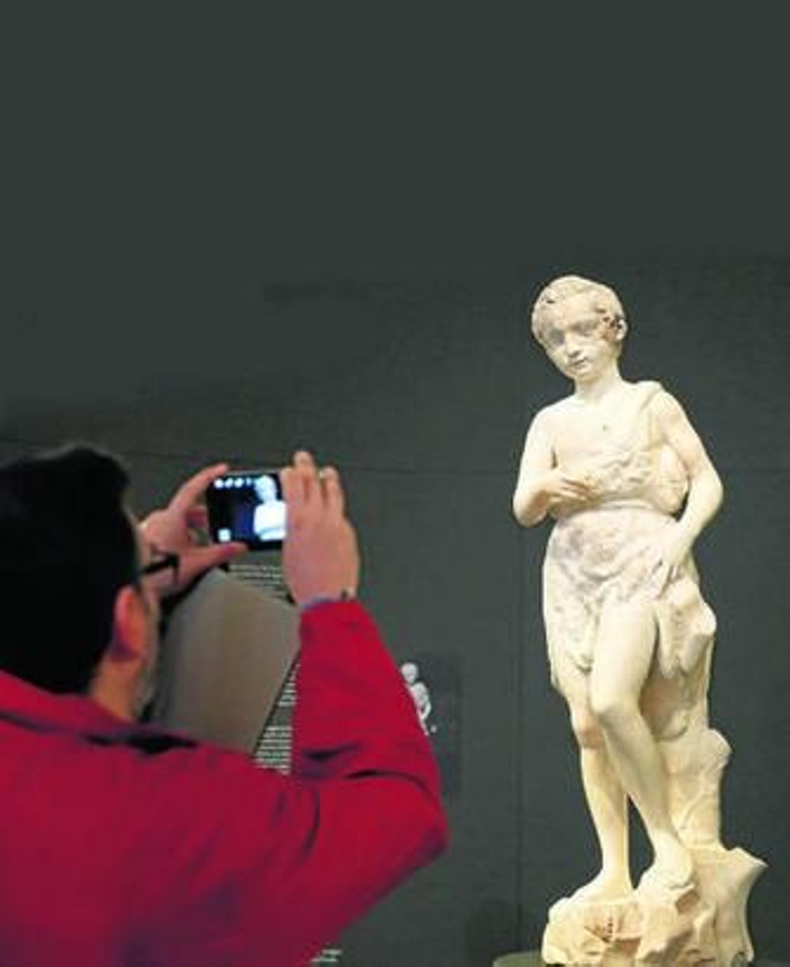 El Prado exhibe 'San Juanito', la única pieza de Miguel Ángel en España