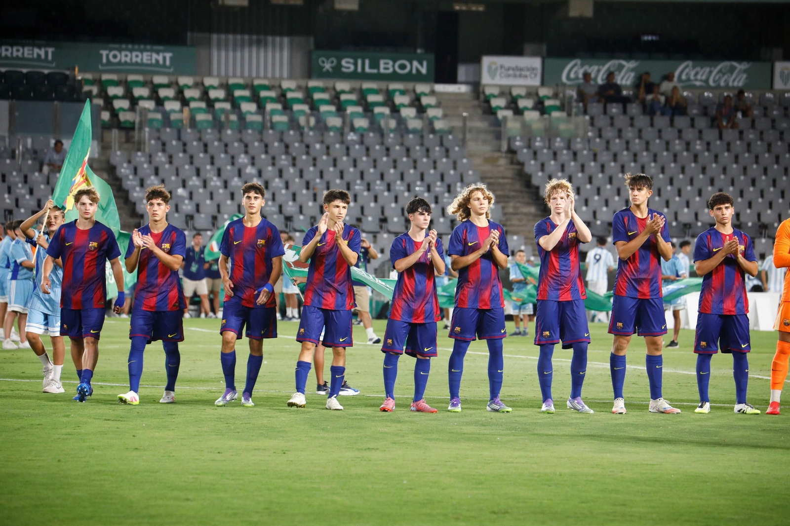 Las mejores fotos del Barcelona - Racing Club de la final del Mundial de Clubes juvenil en El Arcángel