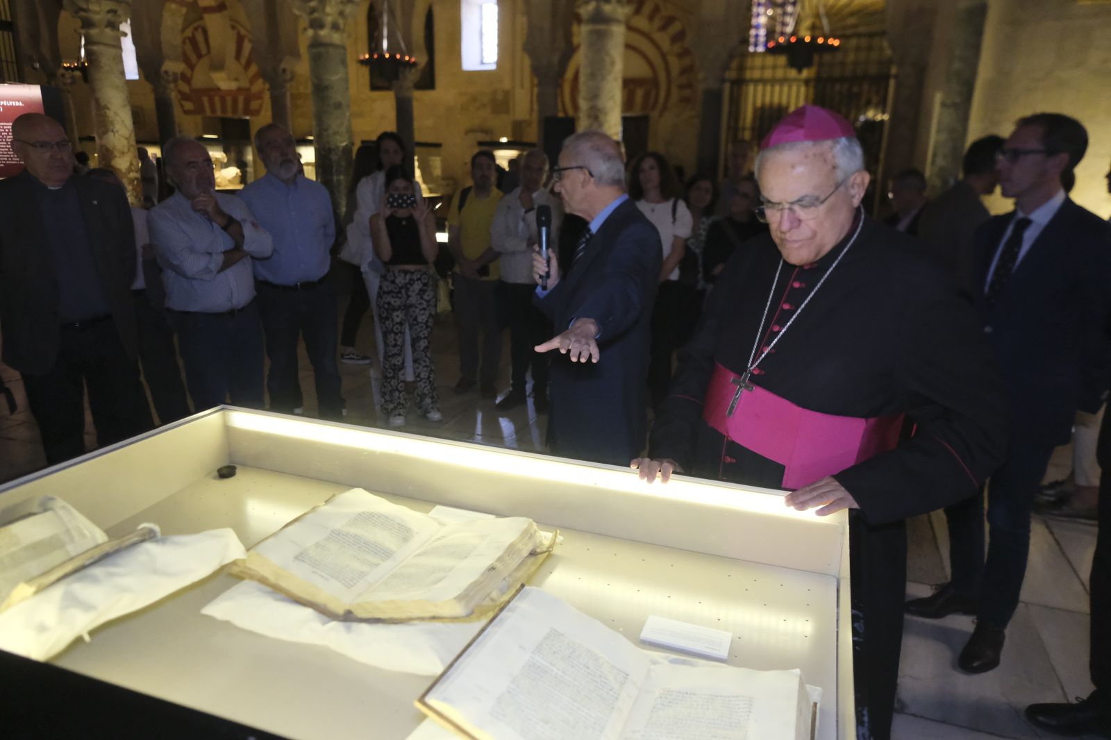 De Bizancio a Córdoba: Un recorrido en imágenes por la exposición sobre los libros griegos del siglo XVI en las bibliotecas cordobesas