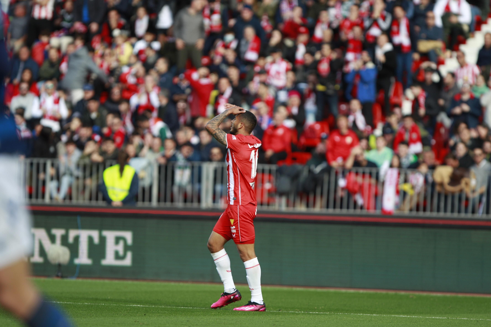 Imágenes del partido de fútbol U.D. Almería-Real Betis Balompié