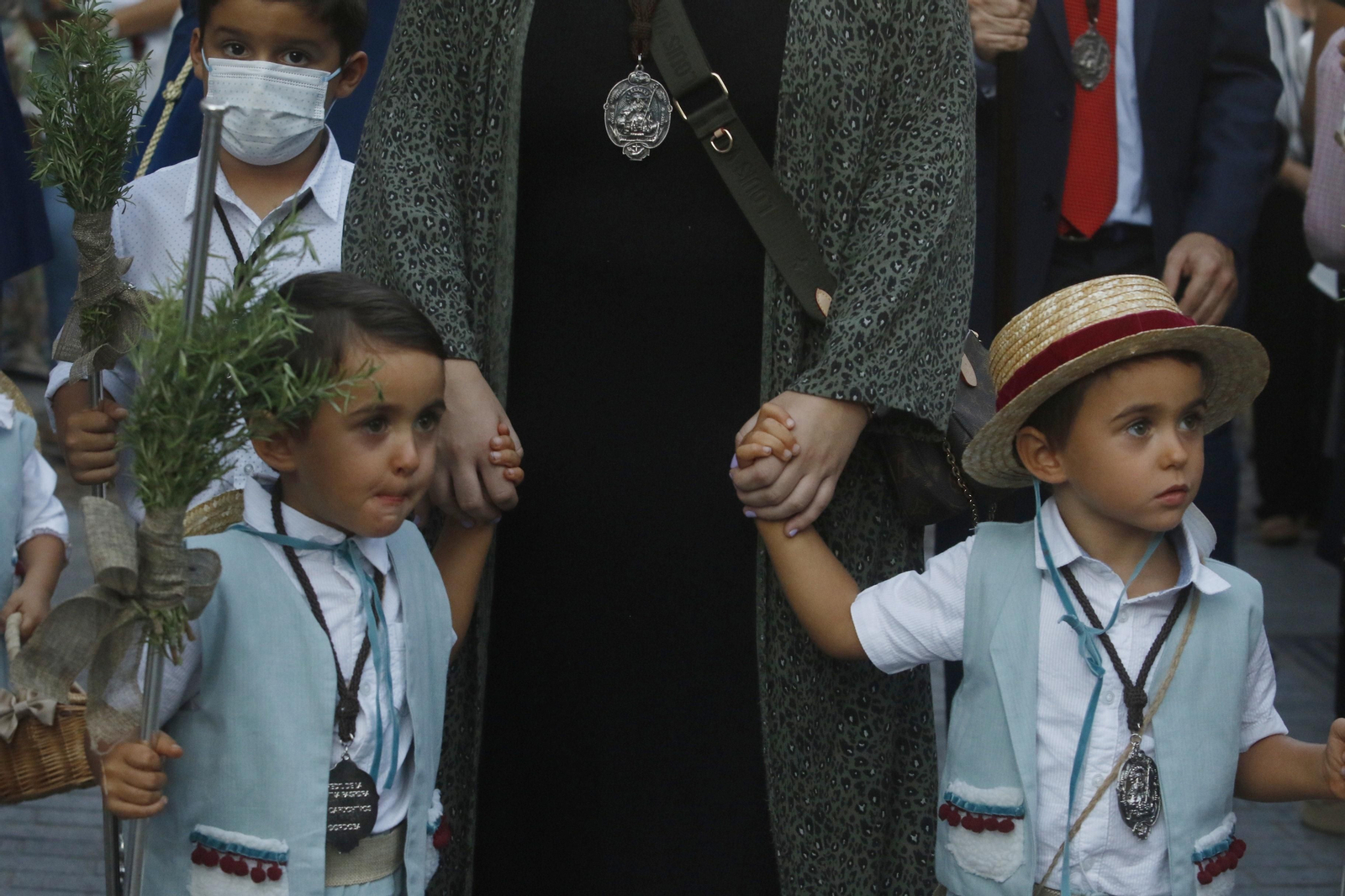 La procesión de la Divina Pastora de Capuchinos de Córdoba, en imágenes