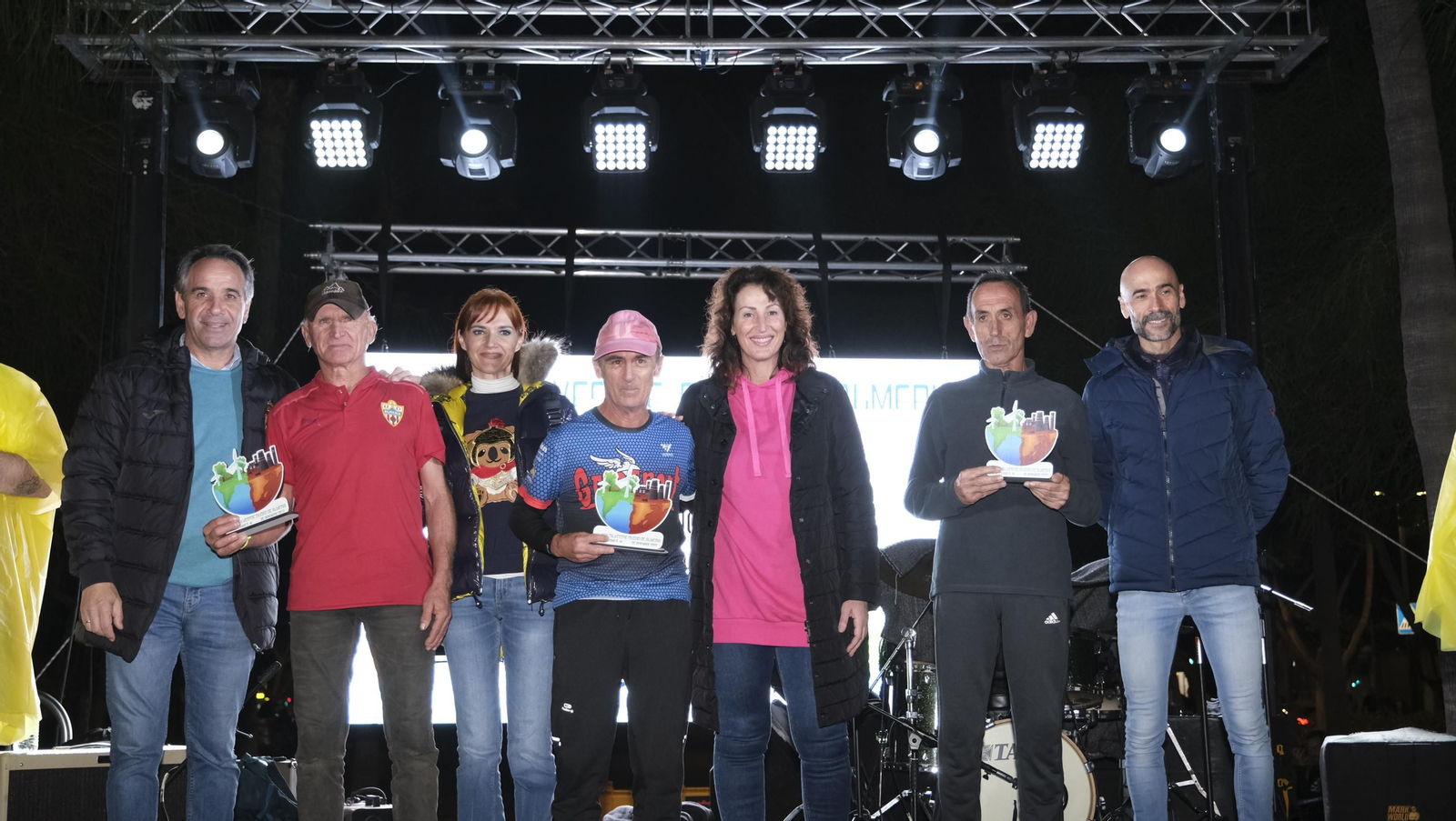 Imágenes de la XIV edición de la San Silvestre de Almería