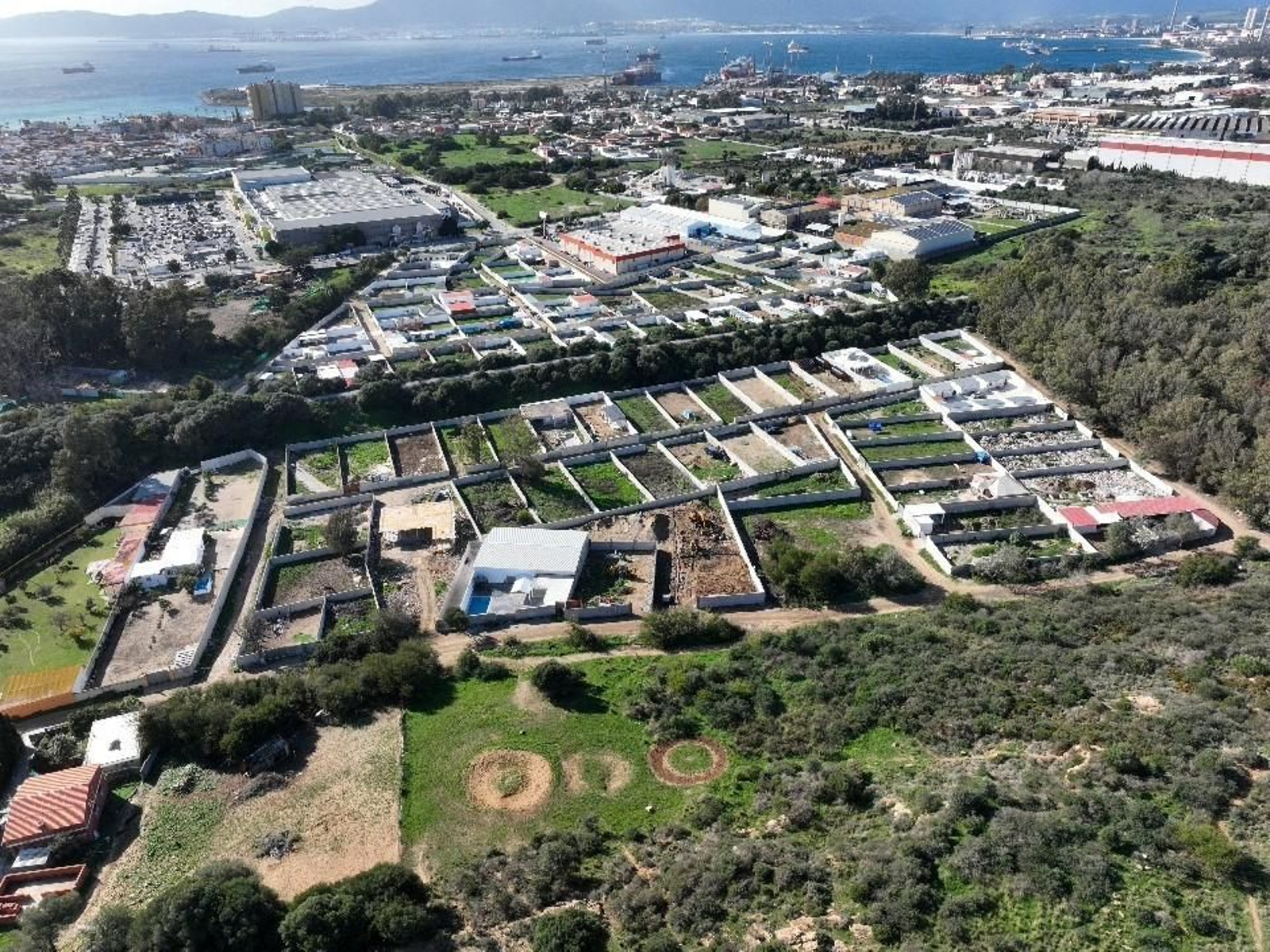 Una vista área de parcelaciones ilegales en la provincia de Cádiz