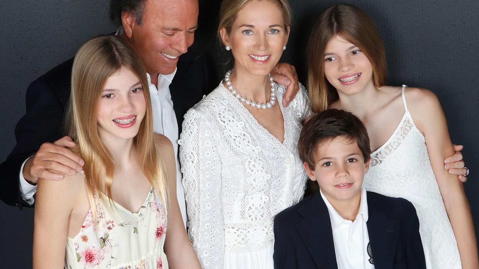 Con su mujer, Miranda, y tres de sus cinco hijos.