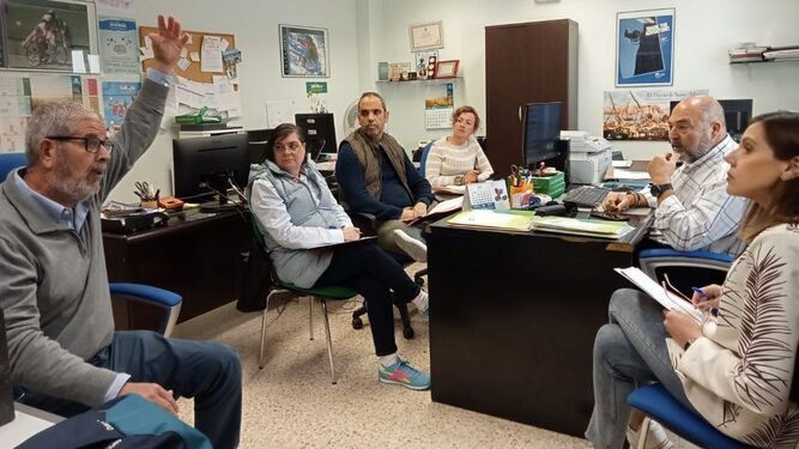 Una imagen de la reunión con La Gaviota de El Puerto 100x100.