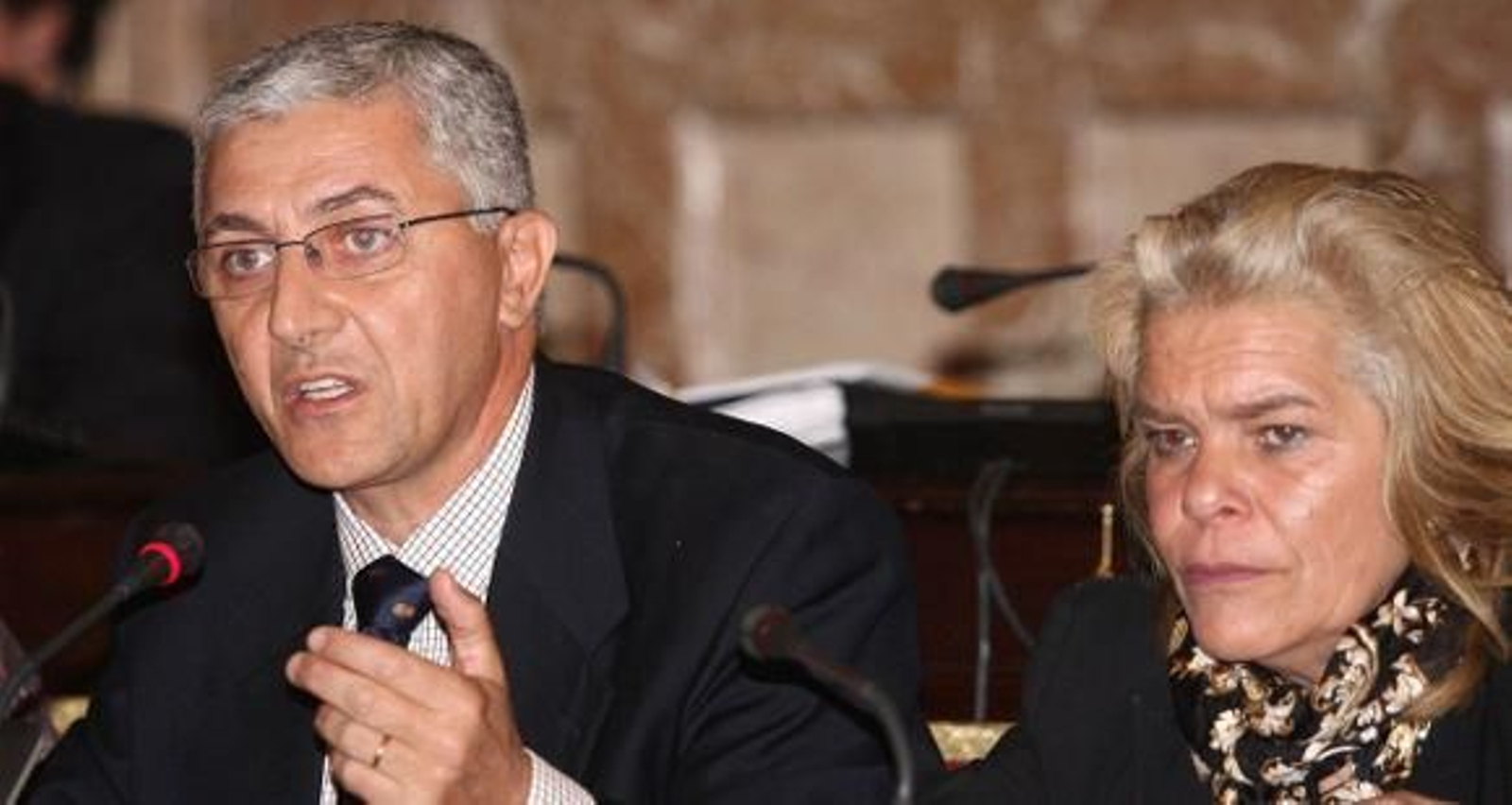 Vílchez garantiza que en un mes habrá contenedores para aceite usado