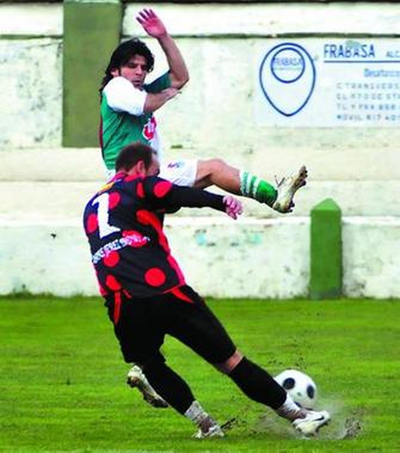 Tercera división: Naufragio verdiblanco ante un sólido Jerez Industrial