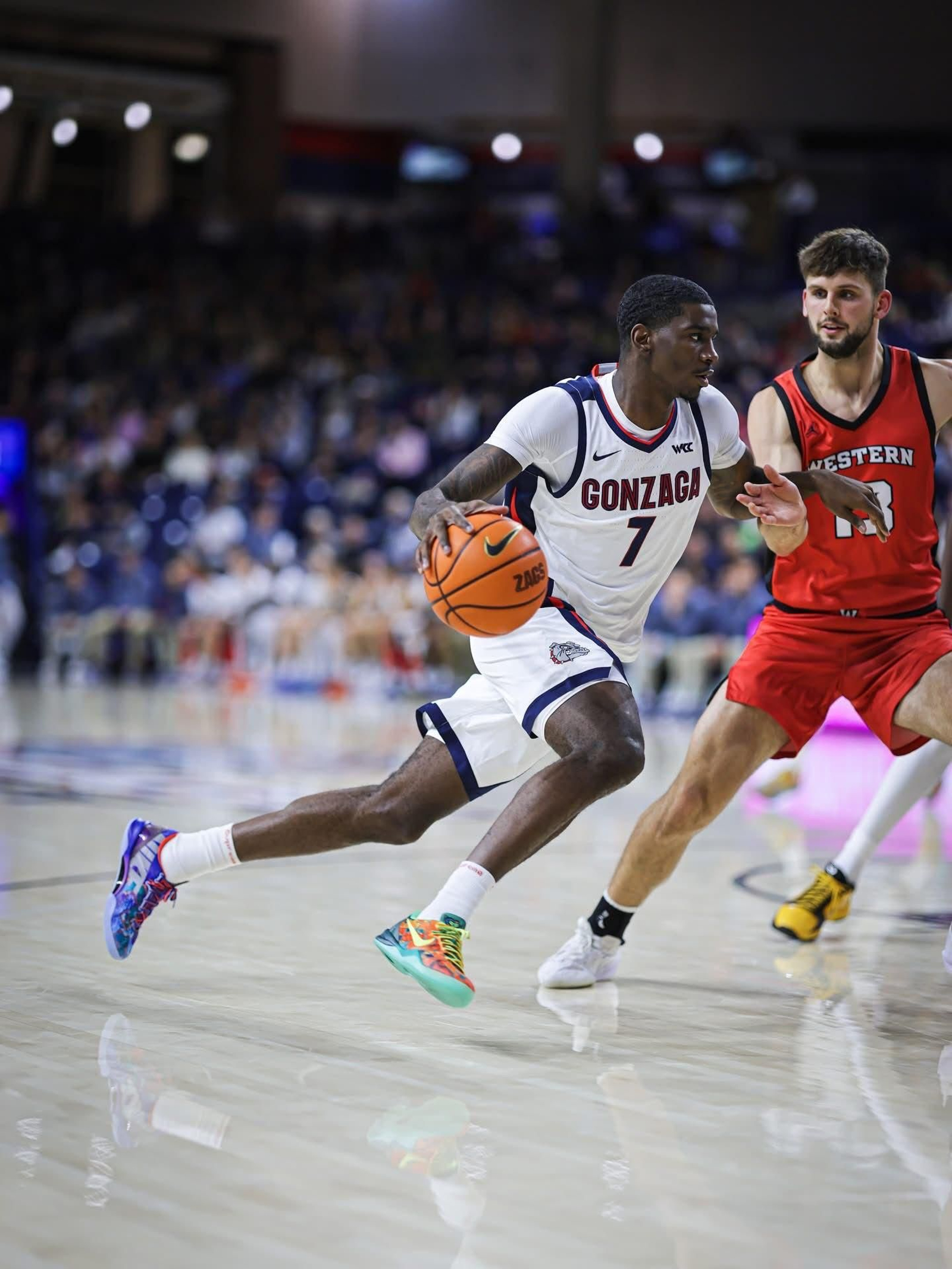 Mario Saint-Supéry deja destellos en su segundo partido con Gonzaga