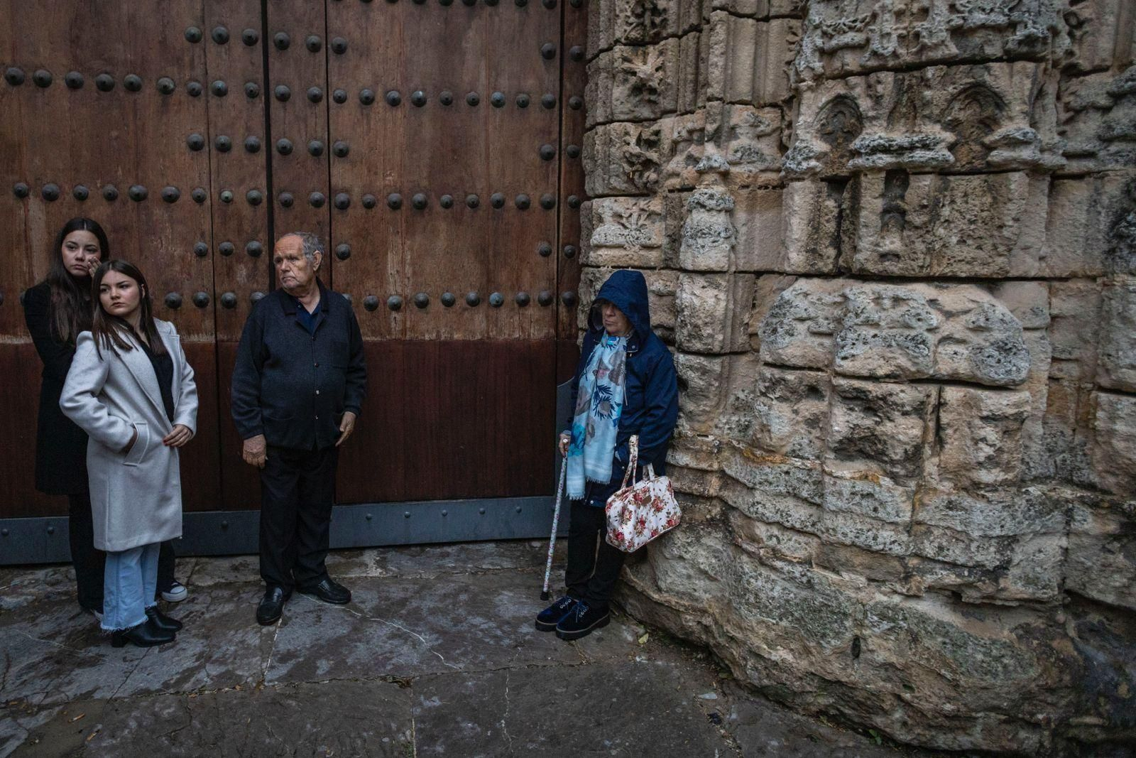 Las imágenes del Lunes Santo 2024 en El Puerto: Afligidos