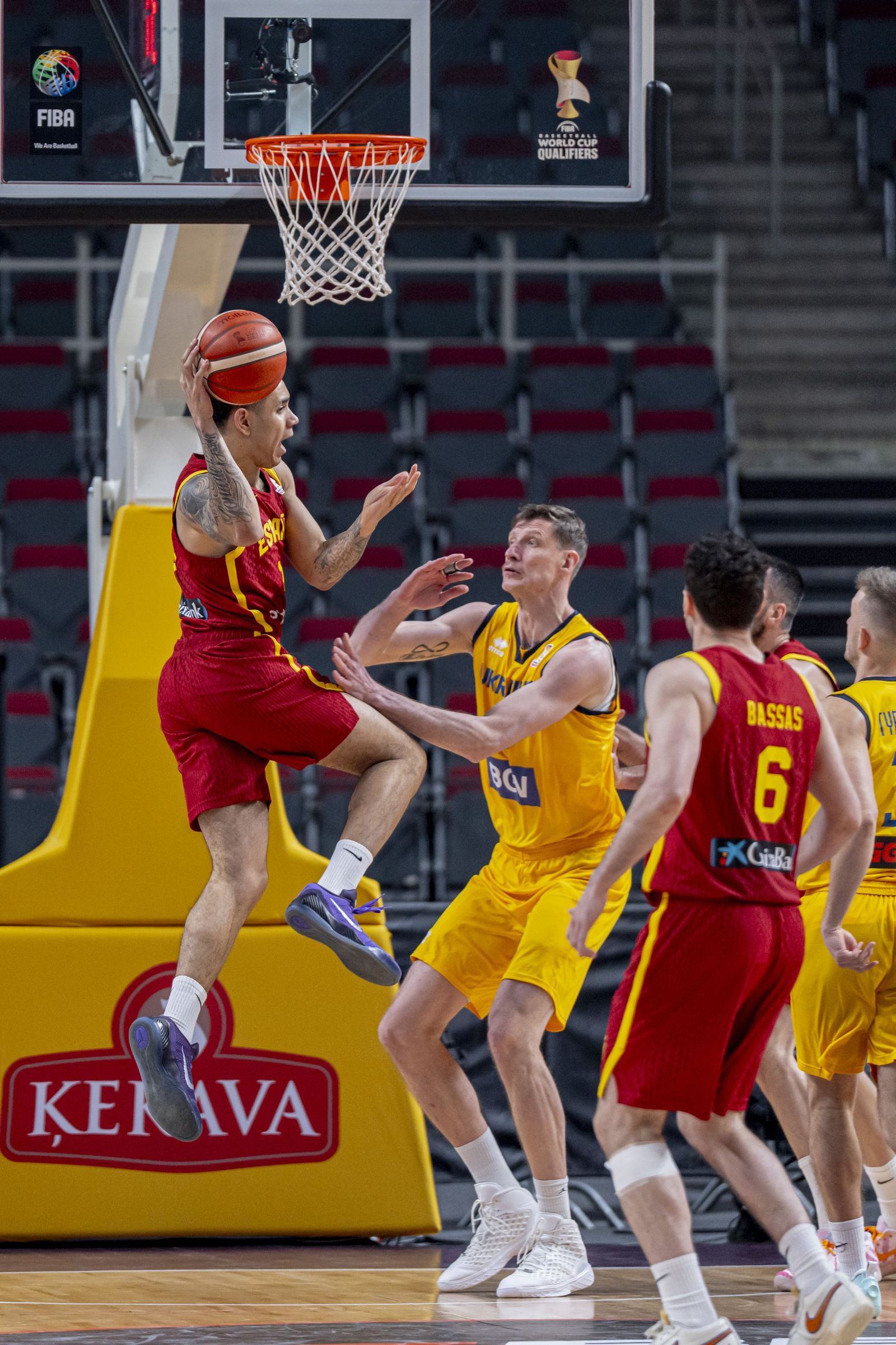 Las mejores fotos del Ucrania-España de baloncesto