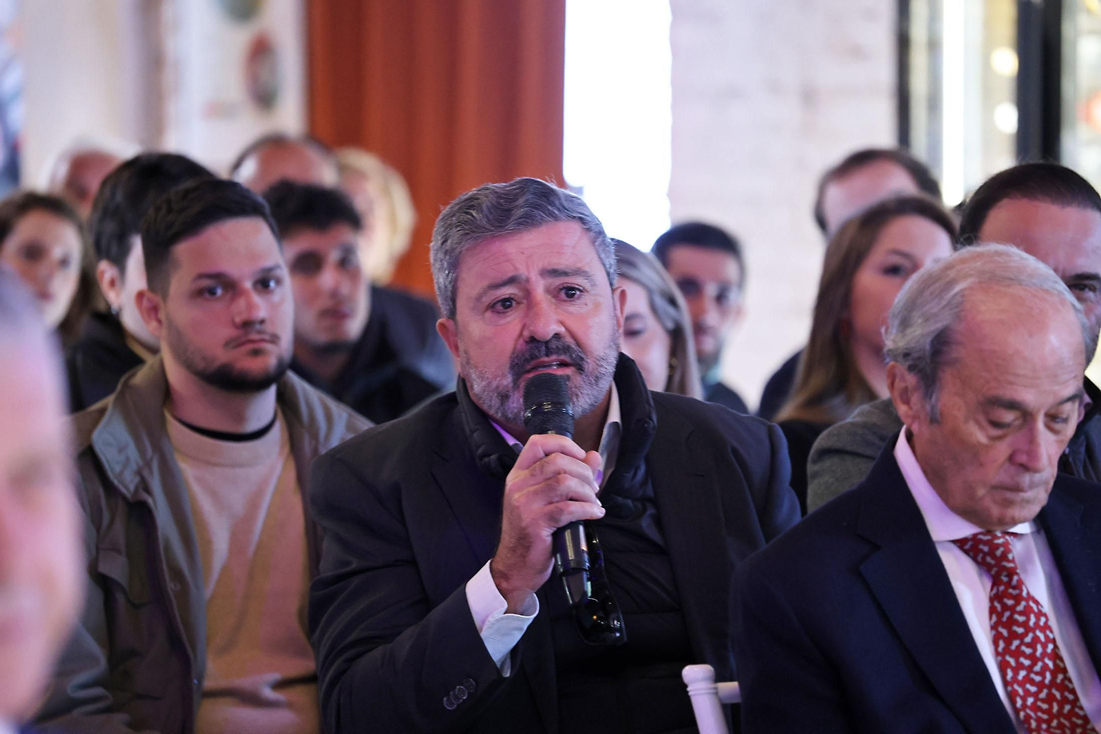 Imágenes del Foro Gerardo Rojas con la intervención de Antonio Joyanes, Vicepresidente ejecutivo de parque energéticos y exploración y producción de Moeve