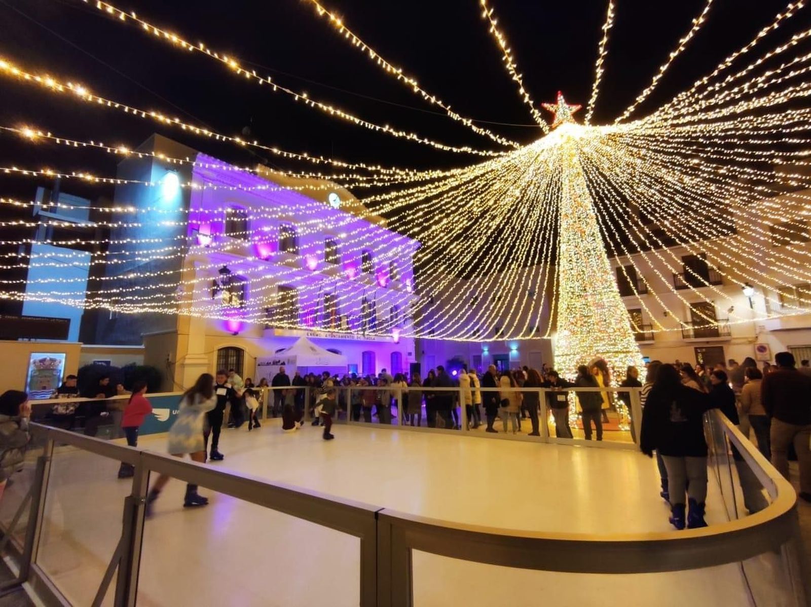 La iluminación navideña de Tíjola volverá a encandilar a los visitantes.
