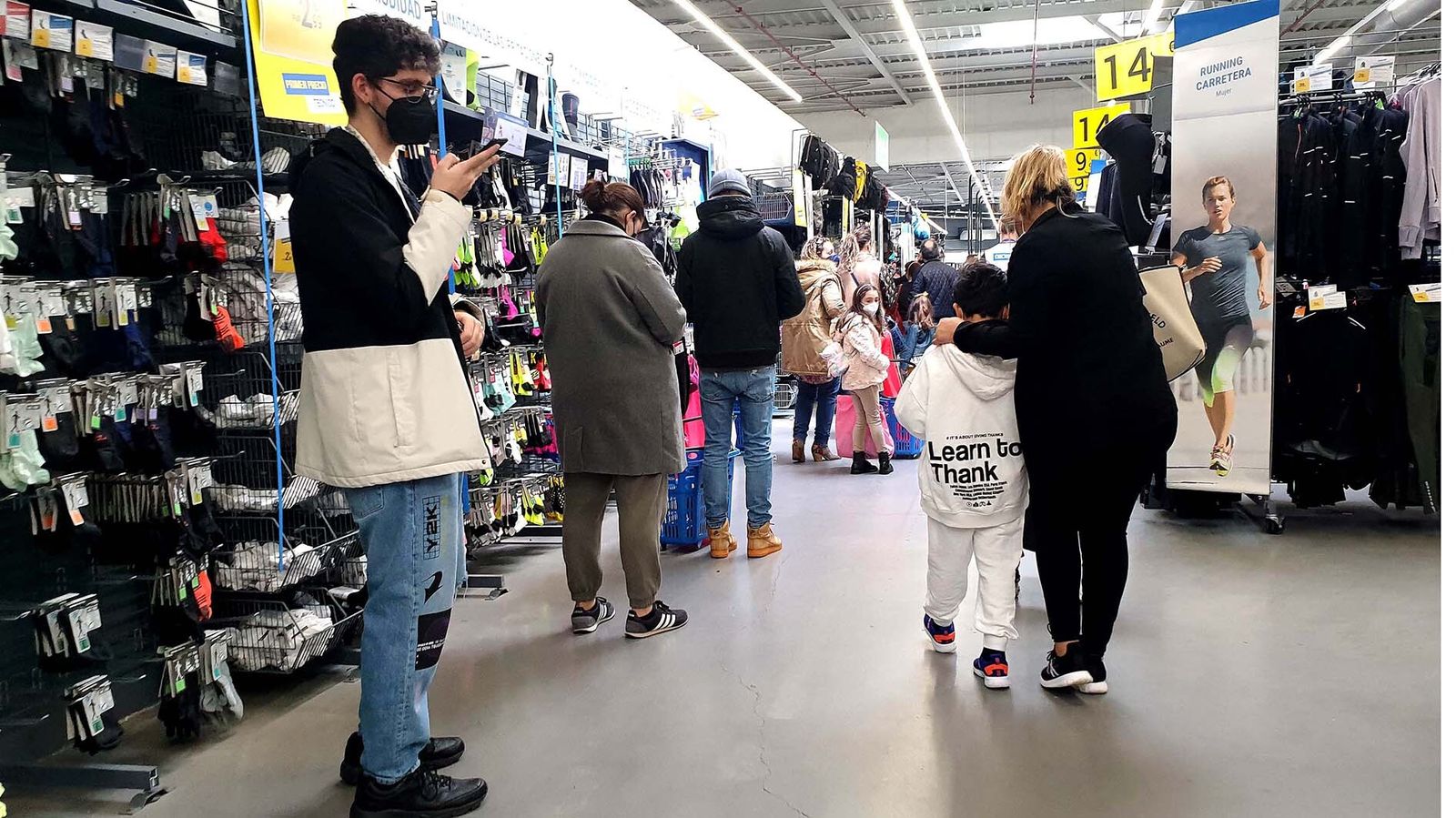 Las fotos del polígono de Palmones, tras el levantamiento del cierre  perimetral de Algeciras y Castellar