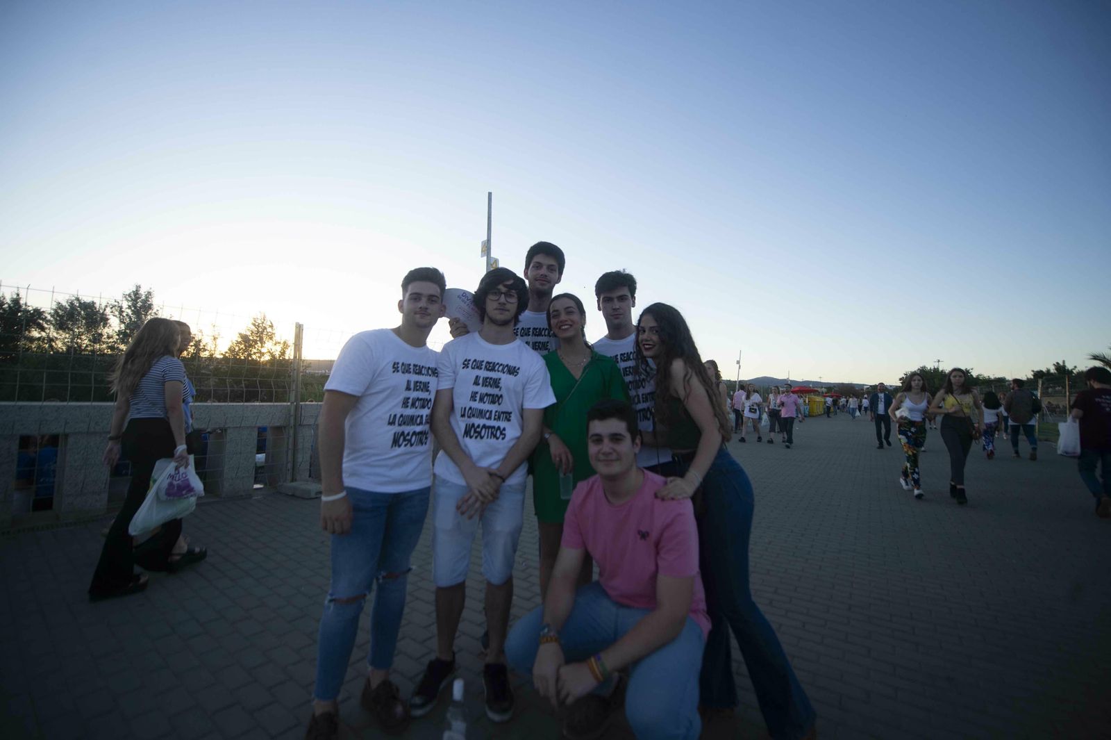 El botellón y la calle del Infierno de la Feria, en imágenes