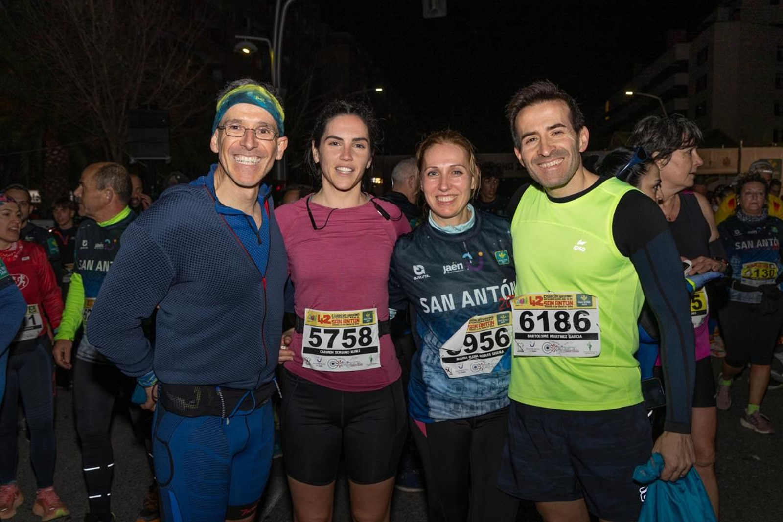 En imágenes: búscate en tu llegada a meta de la Carrera de San Antón 2025 (8)