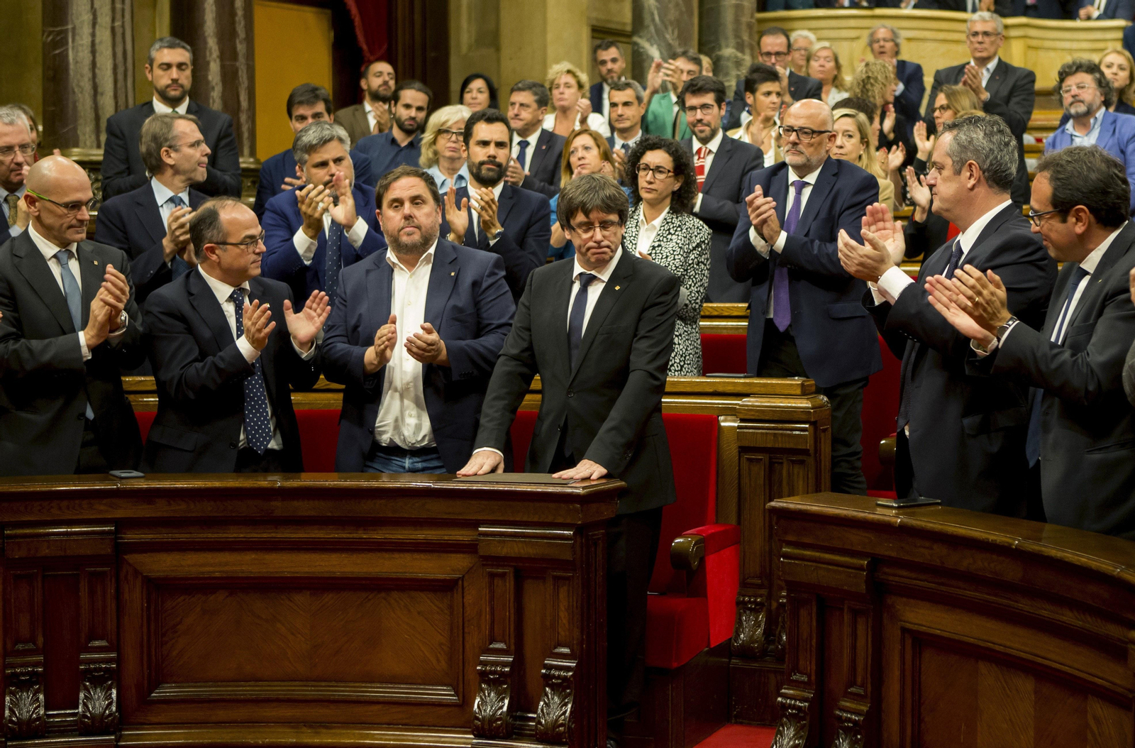 La declaración de la independencia catalana "en suspenso", en imágenes
