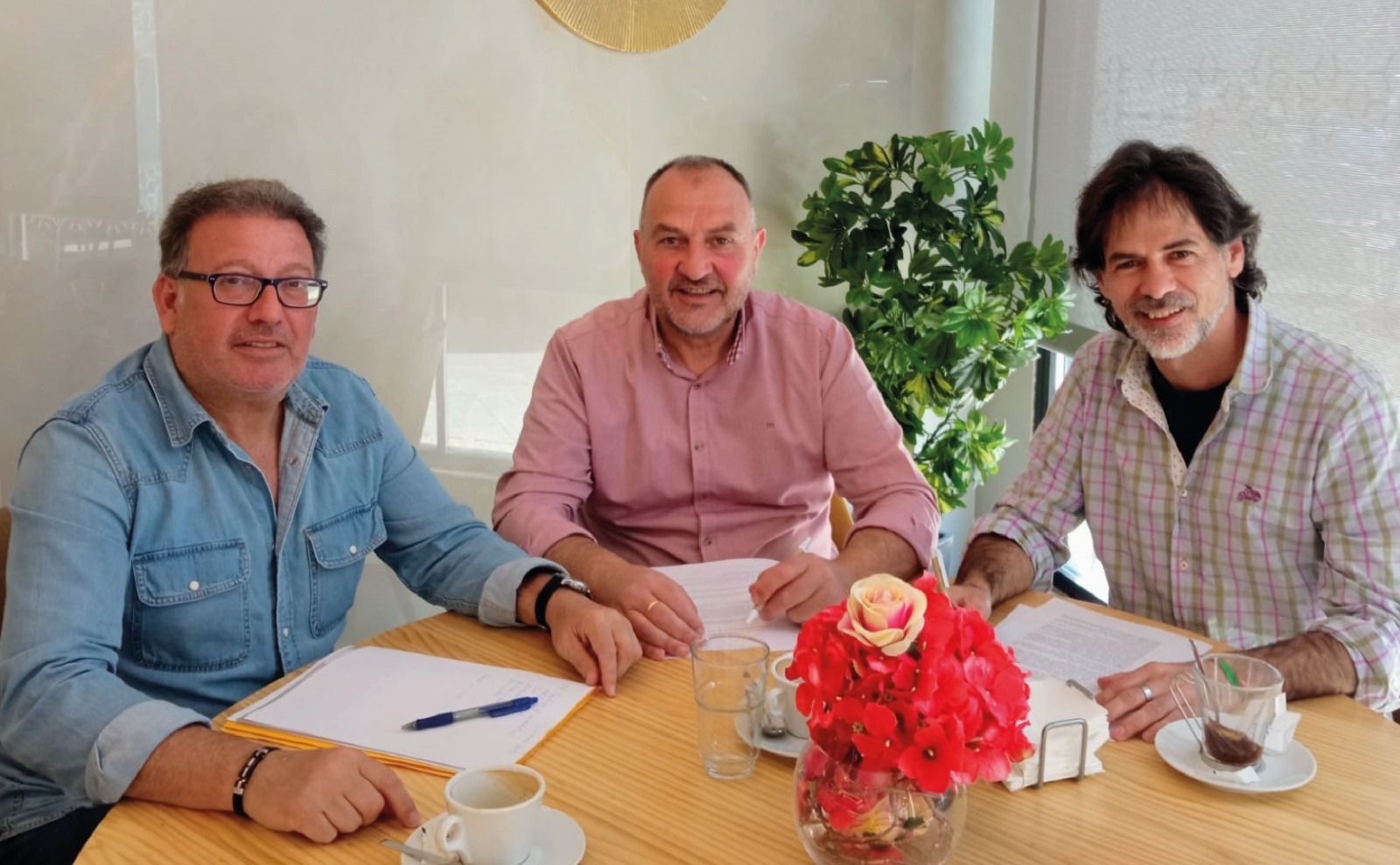 Marcelo Pozzobon, coordinador de UCIN Andalucía, José Antonio Martínez, Coordinador de Coalición de Centro Democrático en Granada y Luis Antonio Rodríguez Huertas, del Equipo Coordinador de M+J en Granada