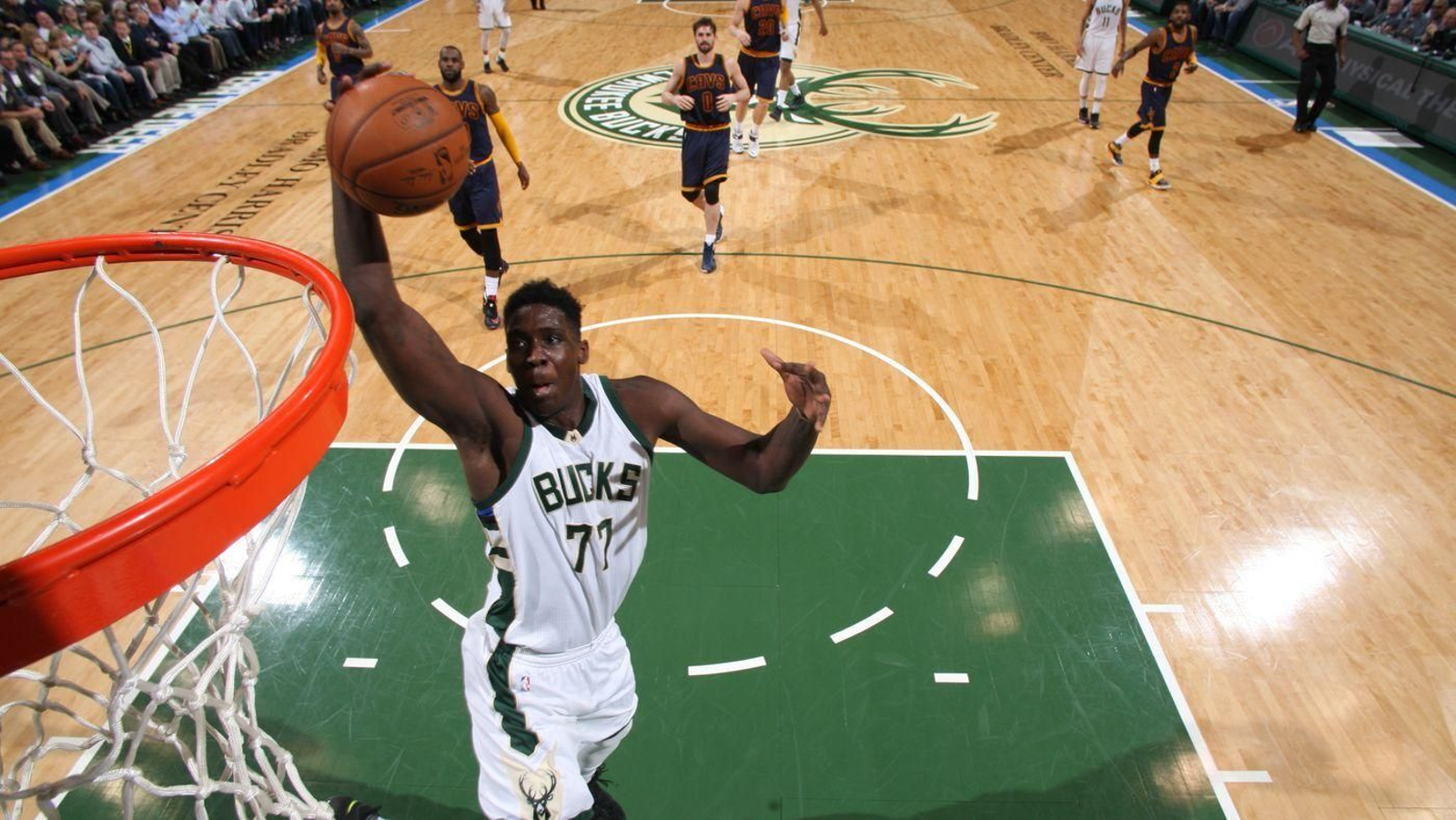 Johnny O'Bryant, con los Milwaukee Bucks de la NBA.
