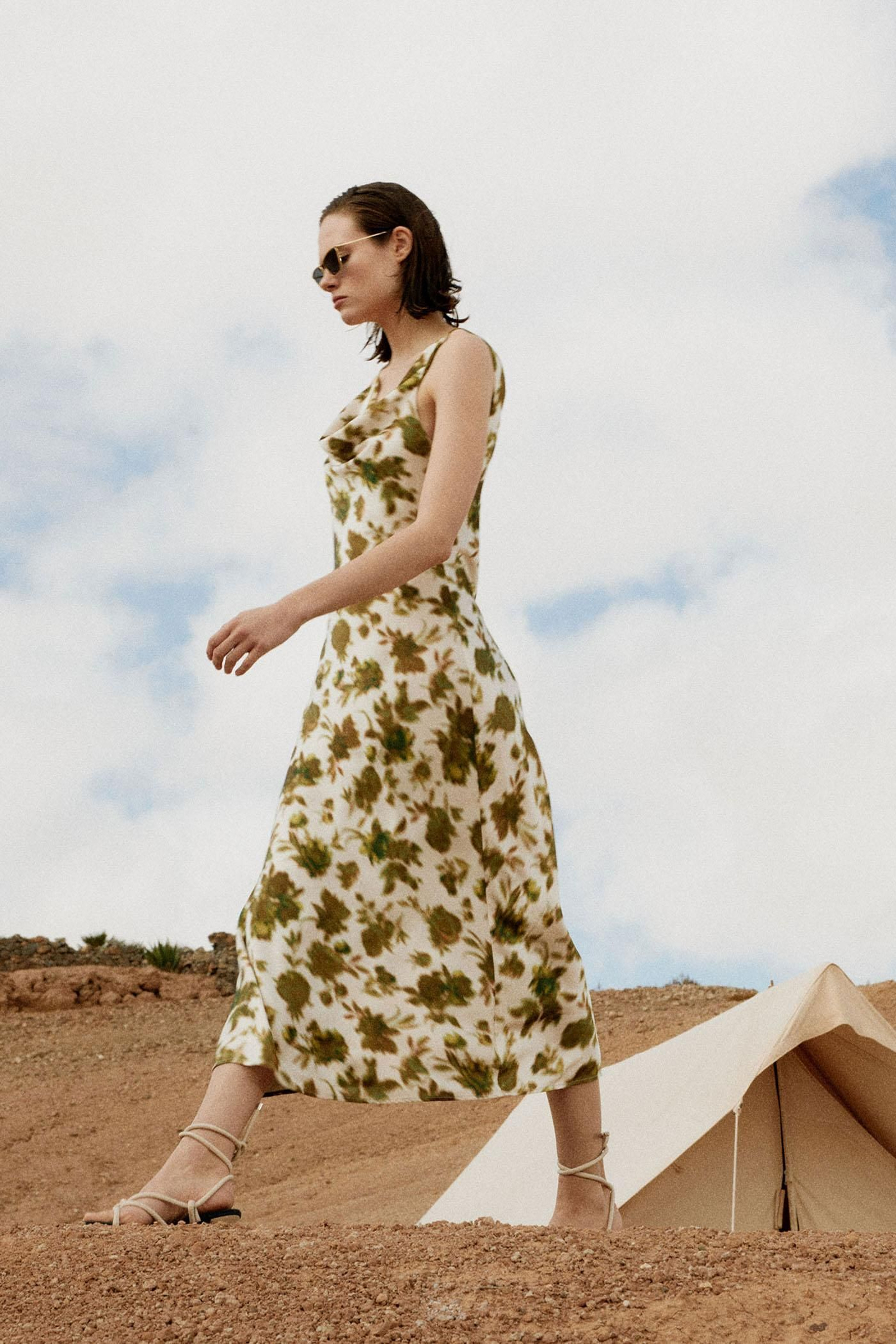 Vestido de flores de Sfera.
