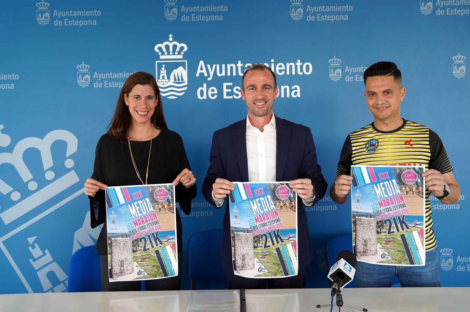 De izquierda a derecha, Deyanira Rivera, Miguel Ángel Gil y José Juárez.