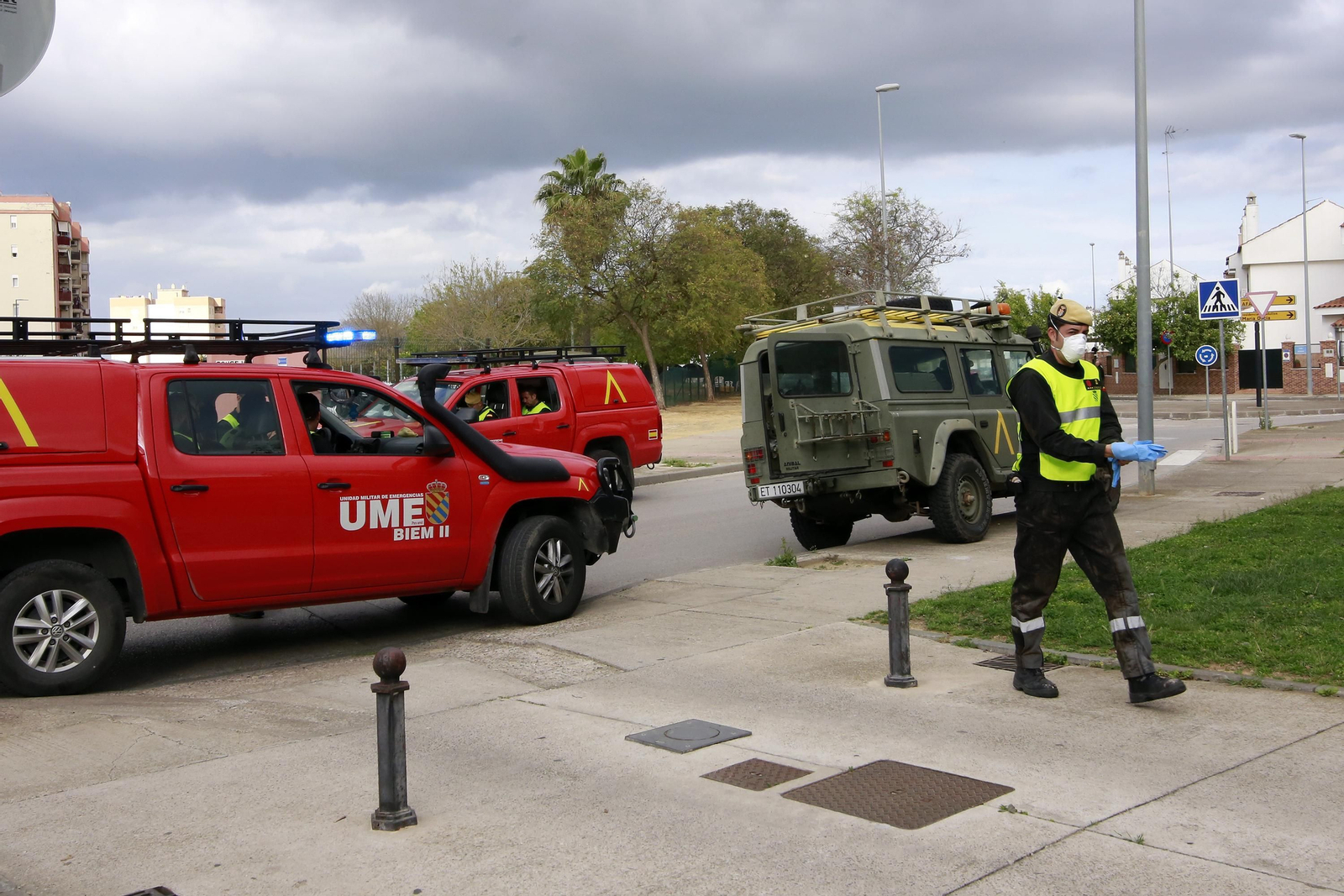 Policía Nacional junto a Infantería de Marina, y la UME en Jerez